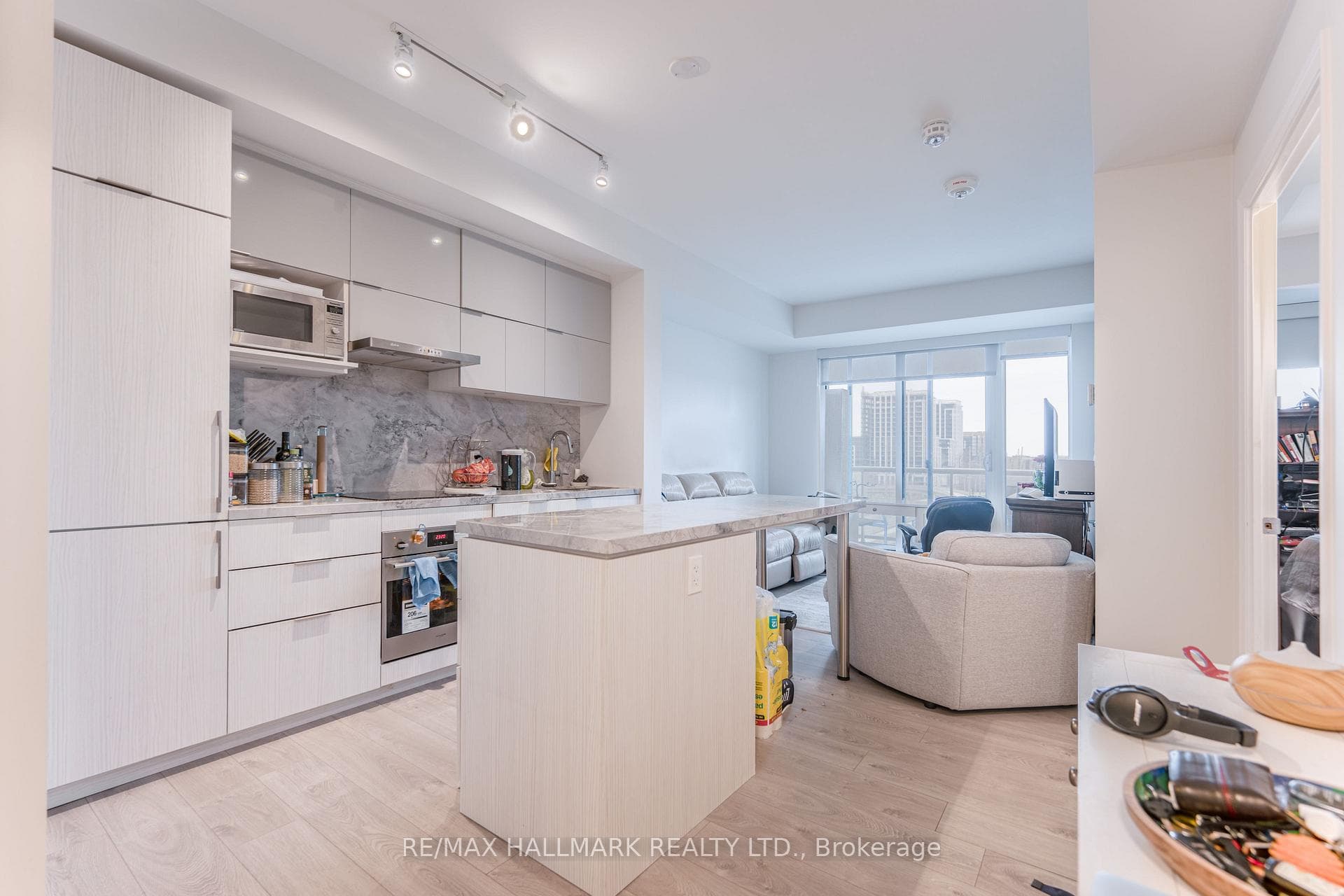 10 Rouge Valley Drive Unit 525A photo 3