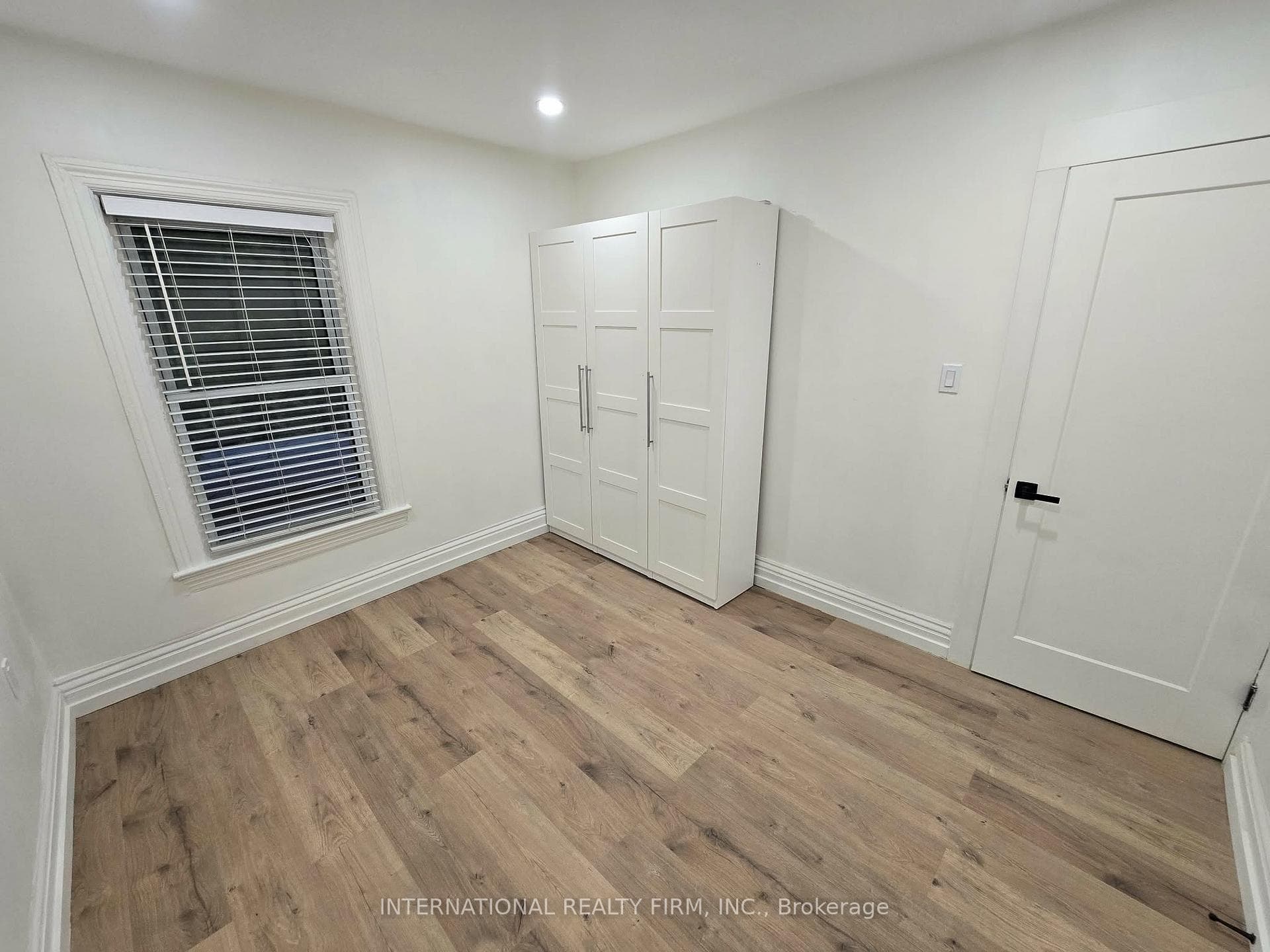 793 Dufferin Street Unit Upper photo 5