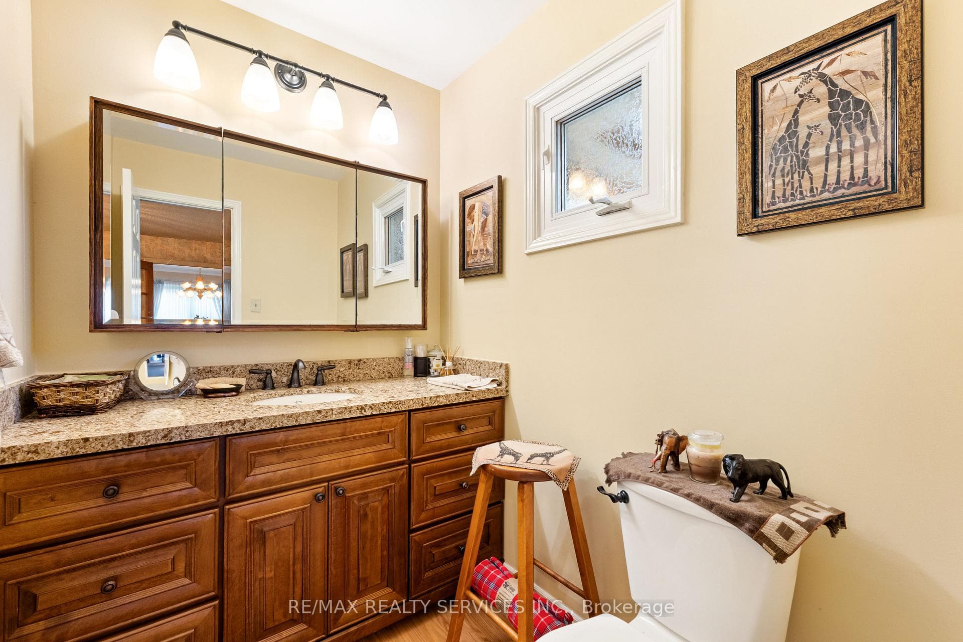 Powder room