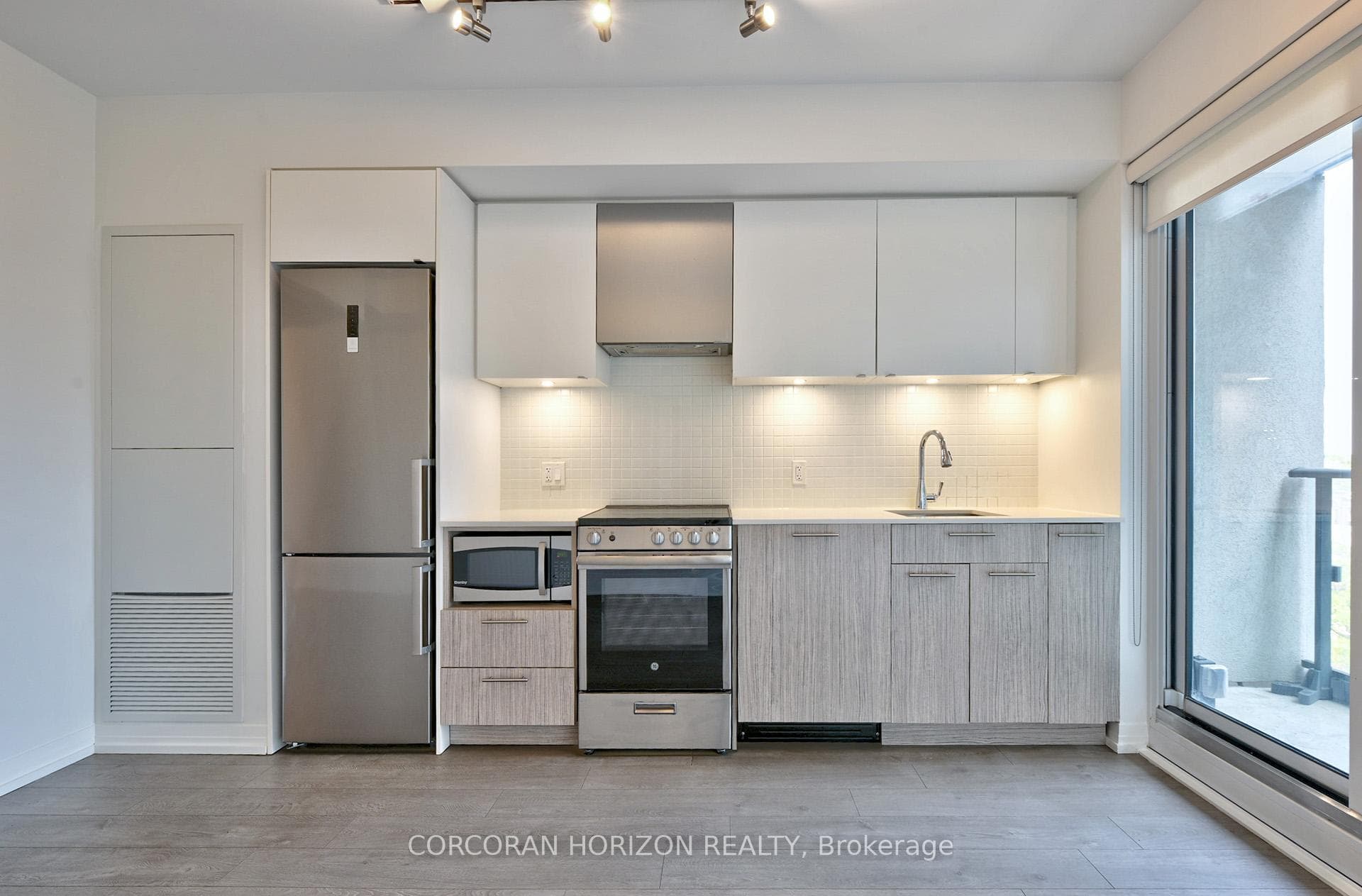 251 Jarvis Street Unit 627 photo 10