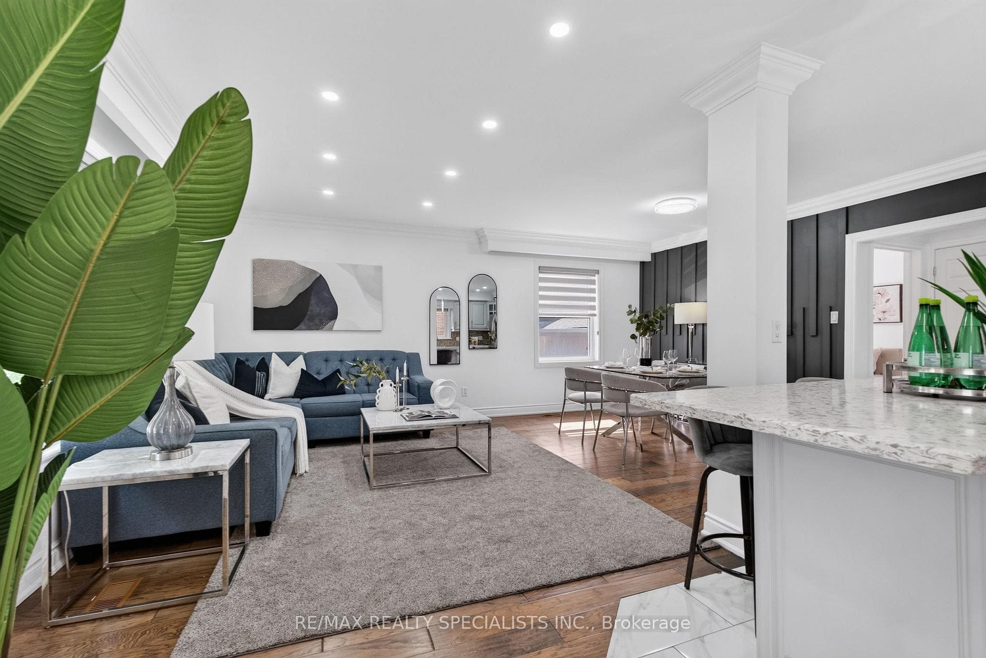 94 Eringate Drive photo 14