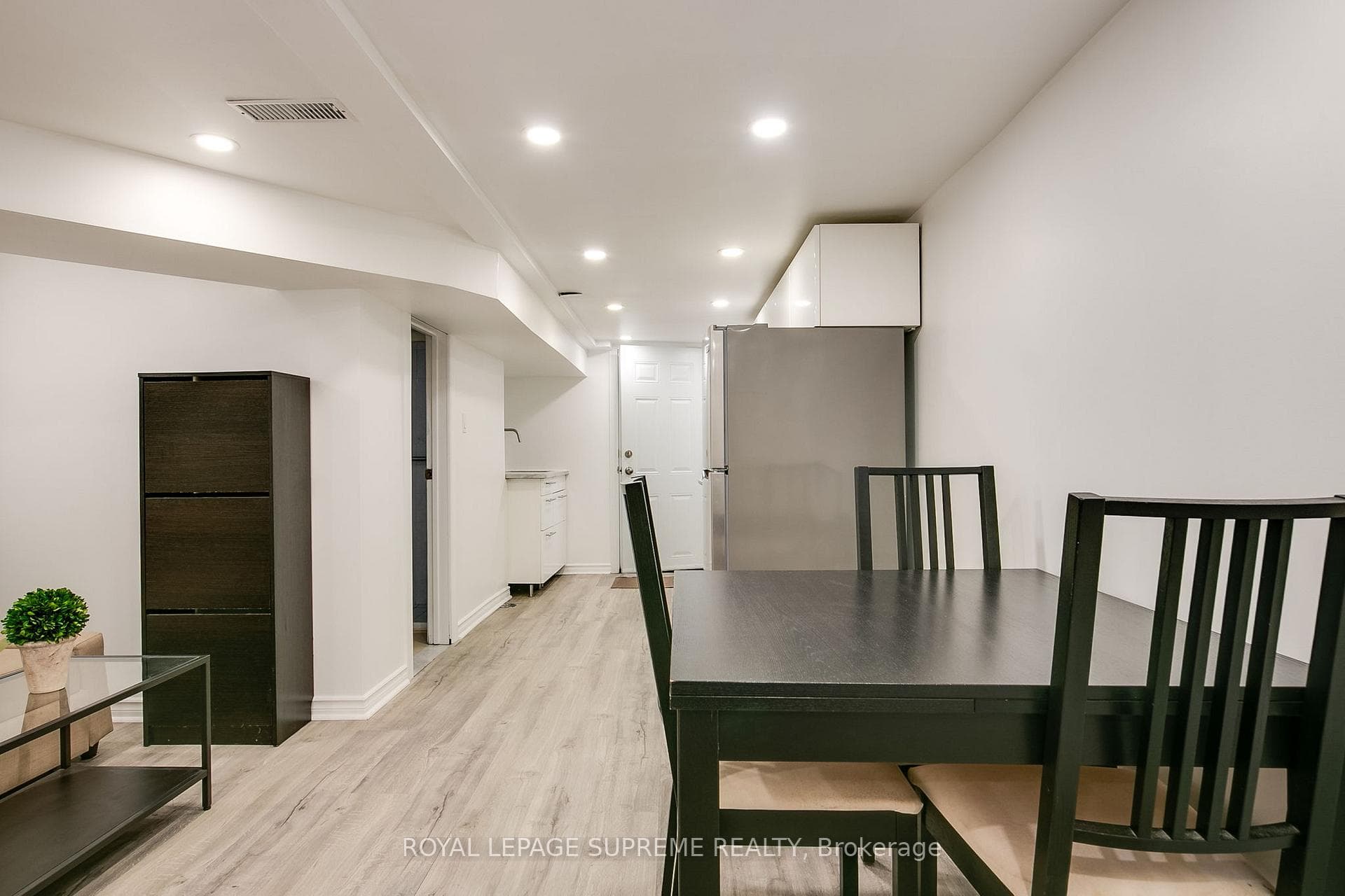 255 Howland Avenue Unit Basement photo 9