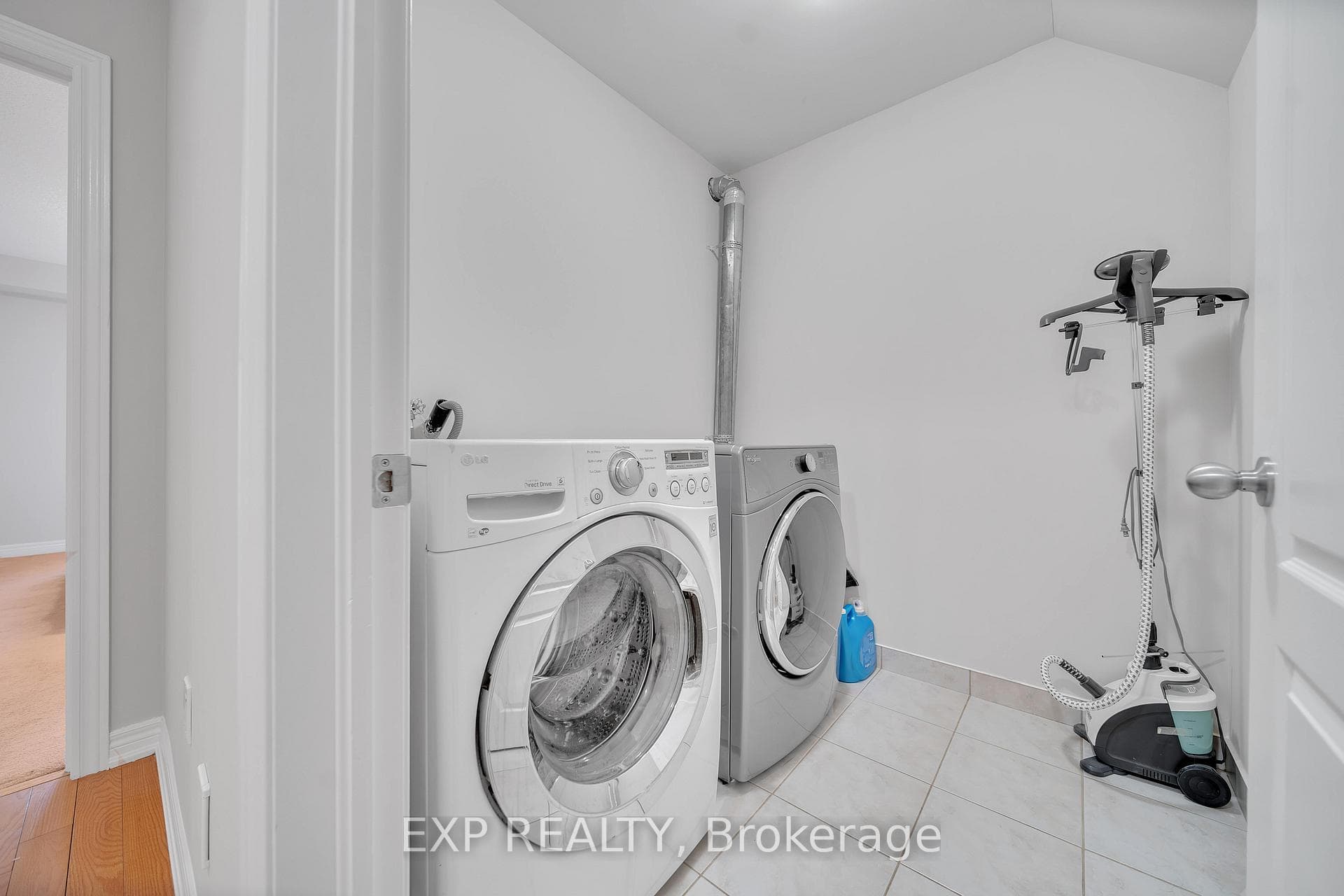3182 Eclipse Avenue photo 23