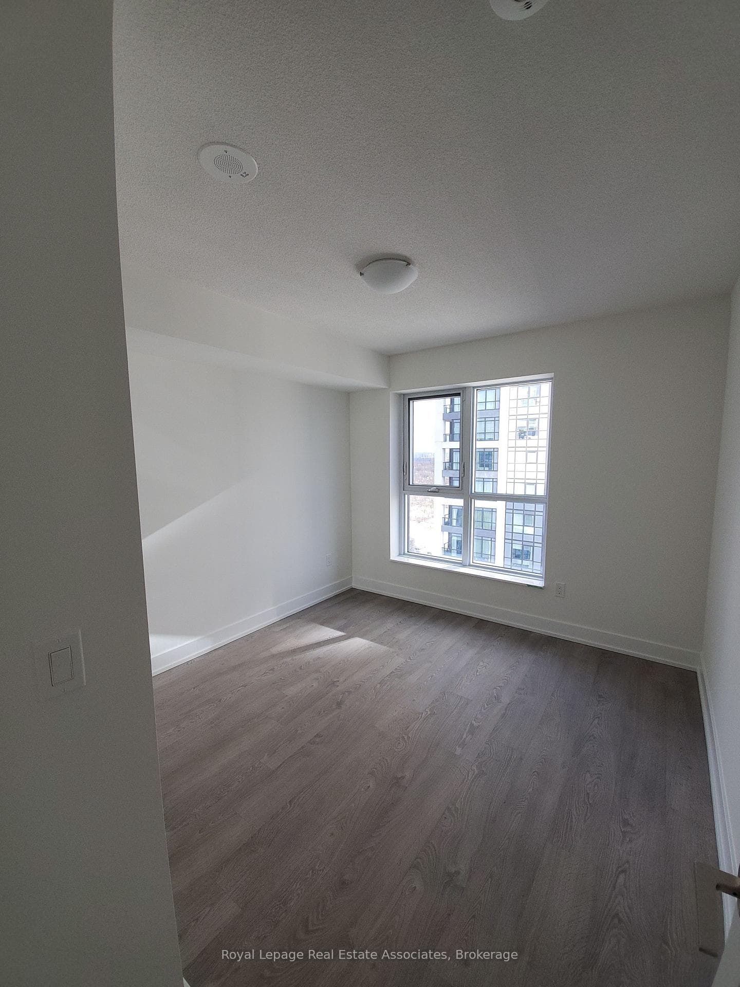 9 Mabelle Avenue Unit 2622 photo 7