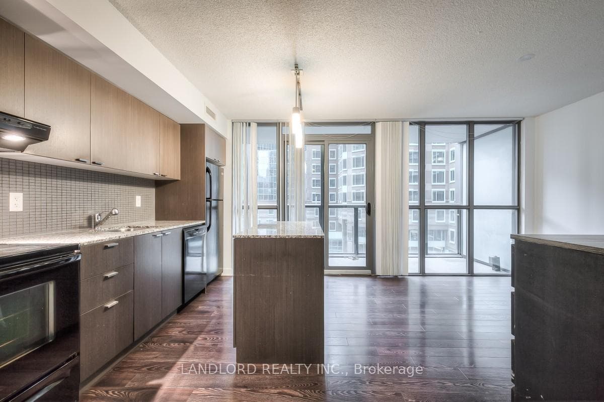 110 Charles Street Unit 611 photo 5