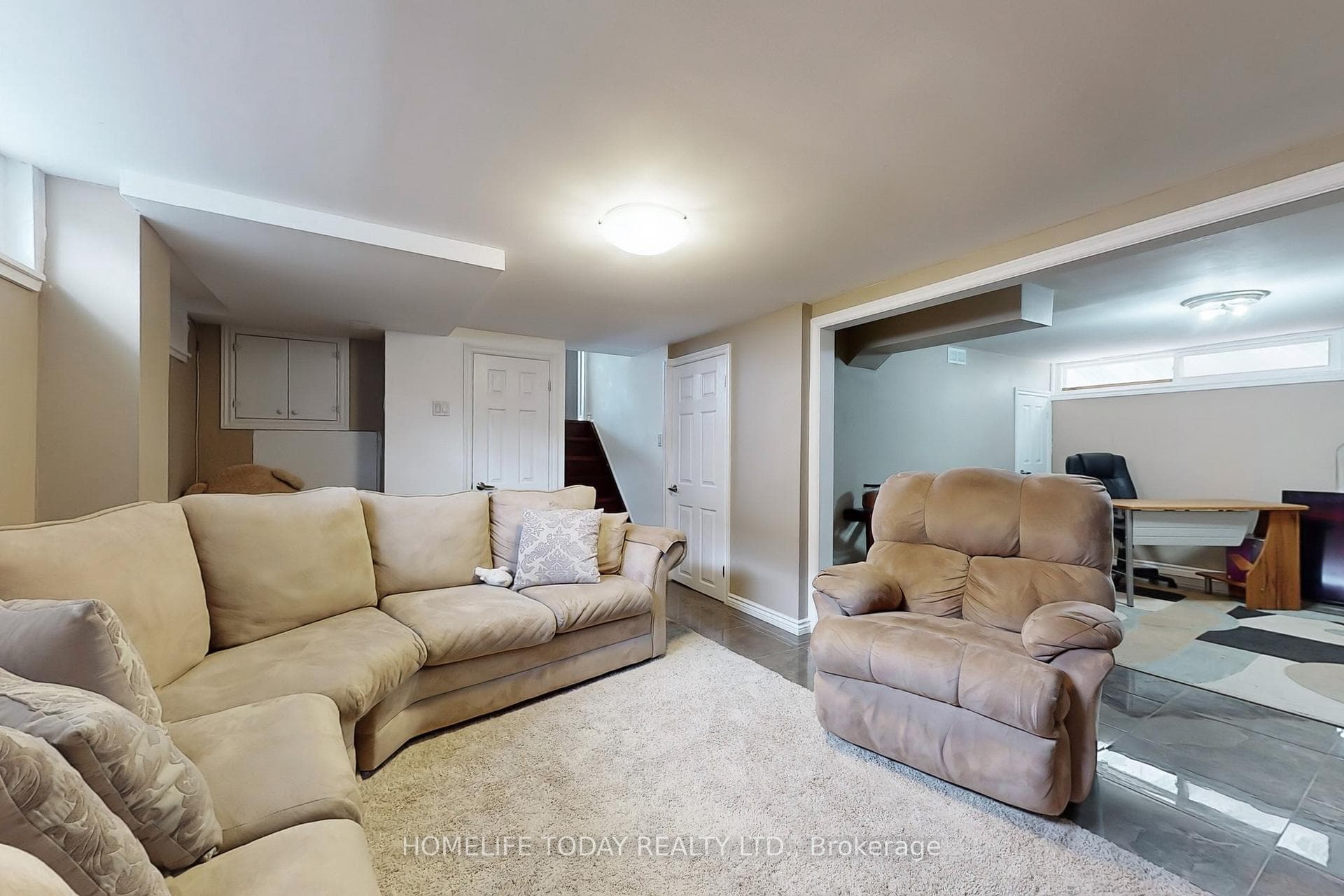 958 Midland Avenue photo 32
