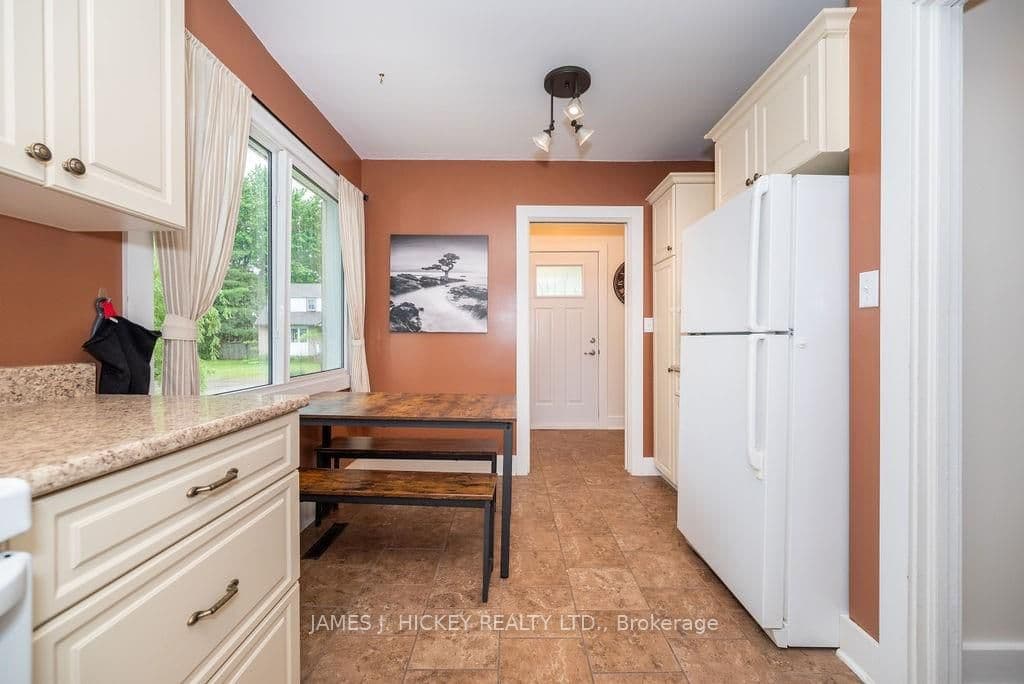 39 GLENDALE Avenue photo 11