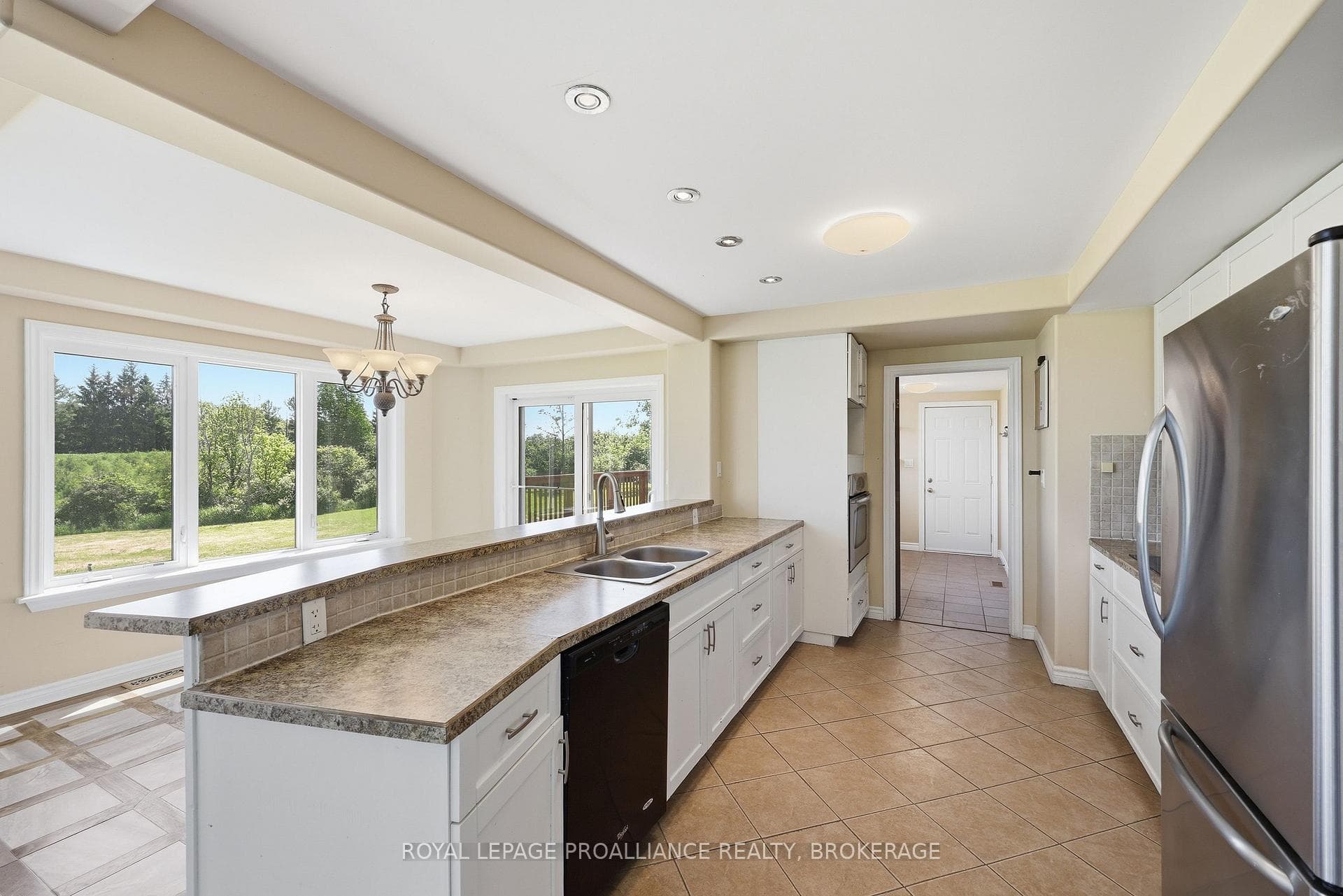 1461 English Way photo 18