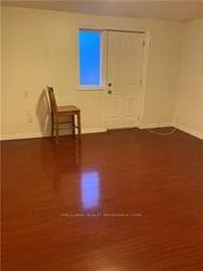 55 Fallingdale Crescent Unit Bsmt photo 9