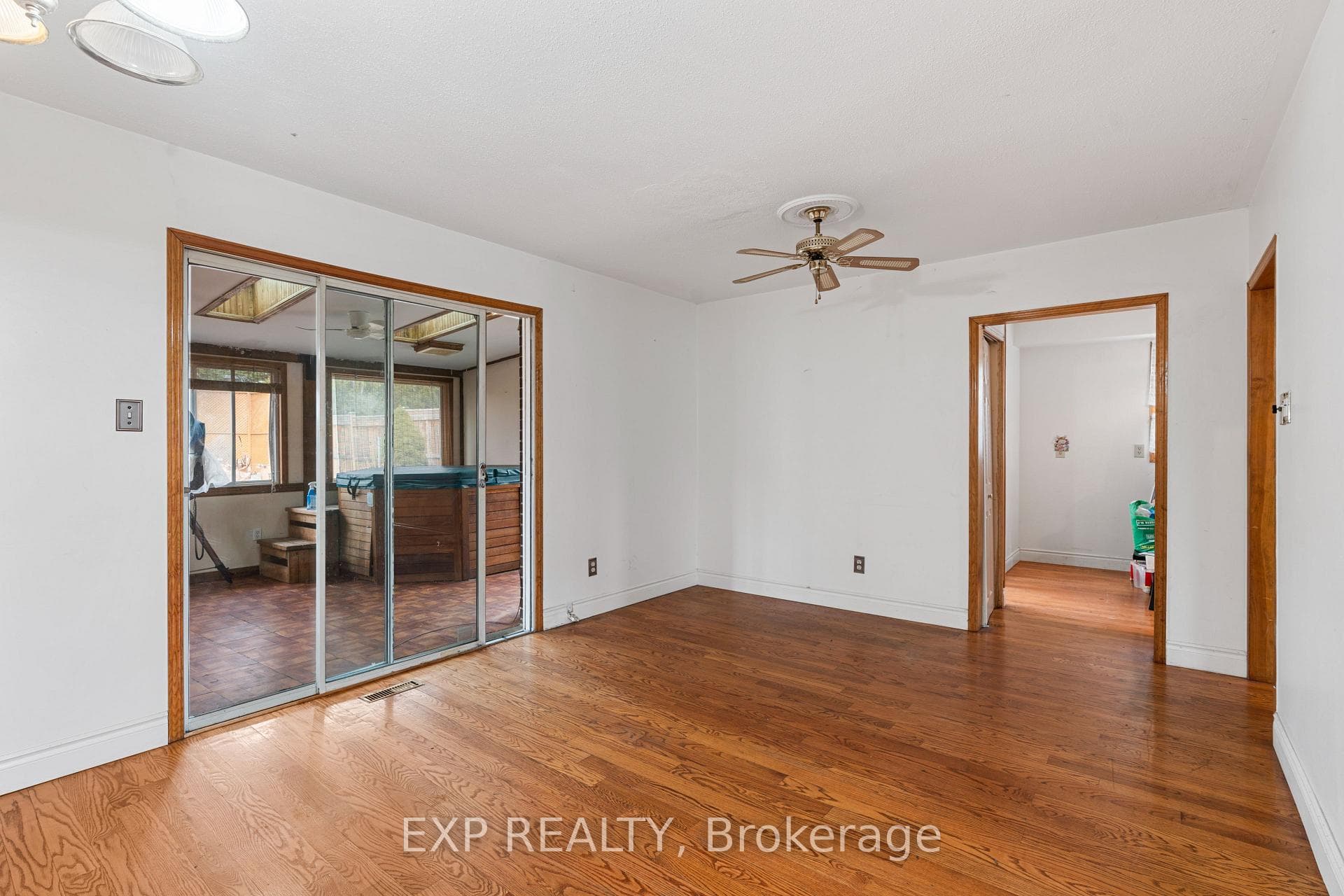 2210 Thorn Lodge Drive photo 9