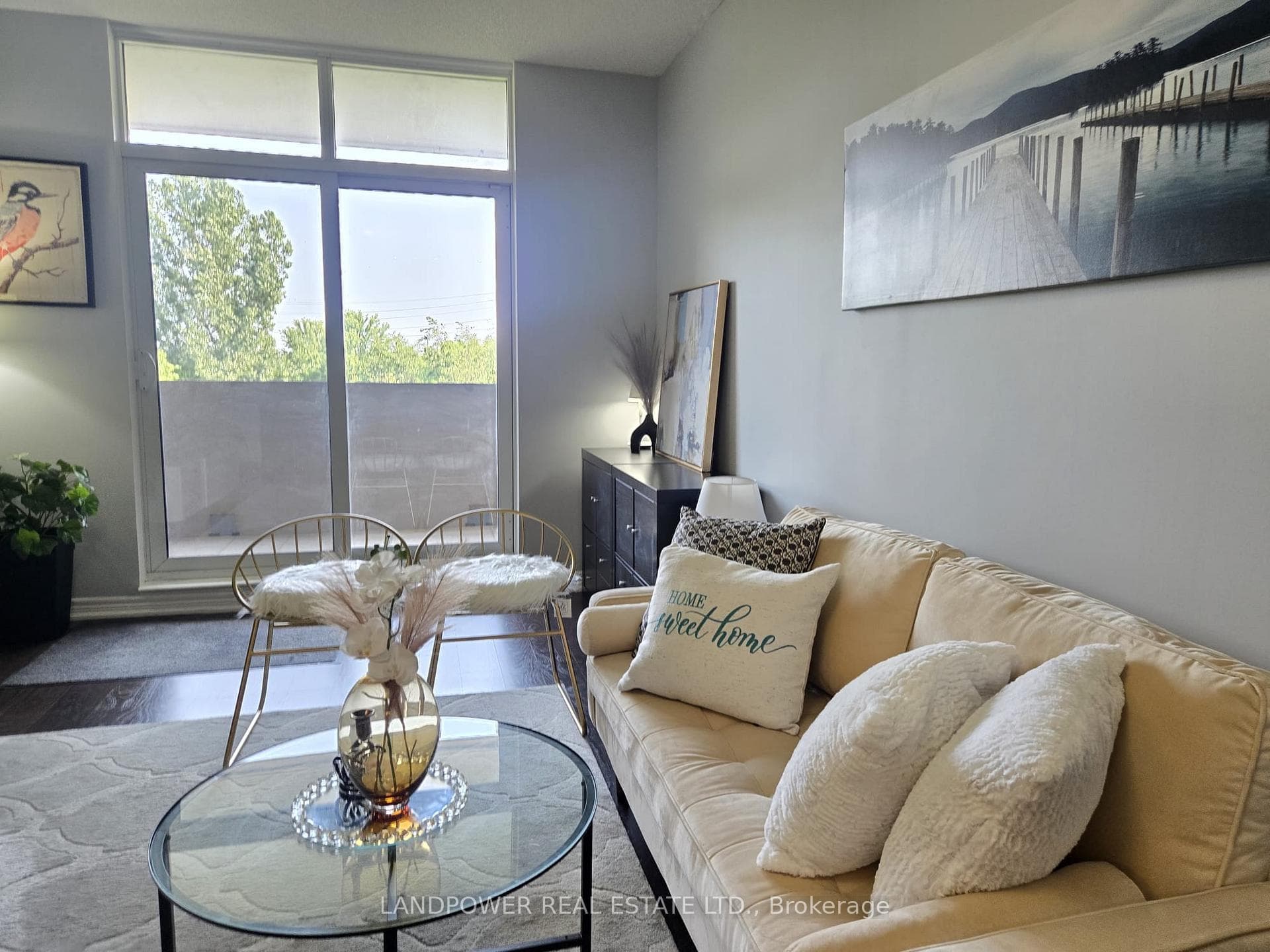9245 Jane Street Unit 208 photo 5