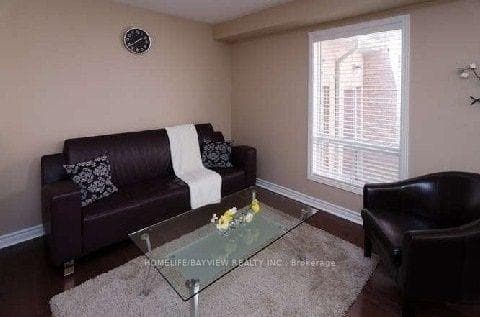 10 Selkirk Drive photo 6