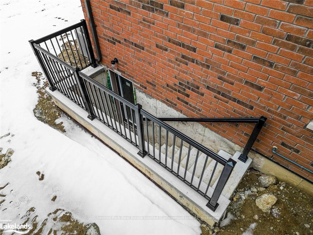244 DUNCAN Street photo 30