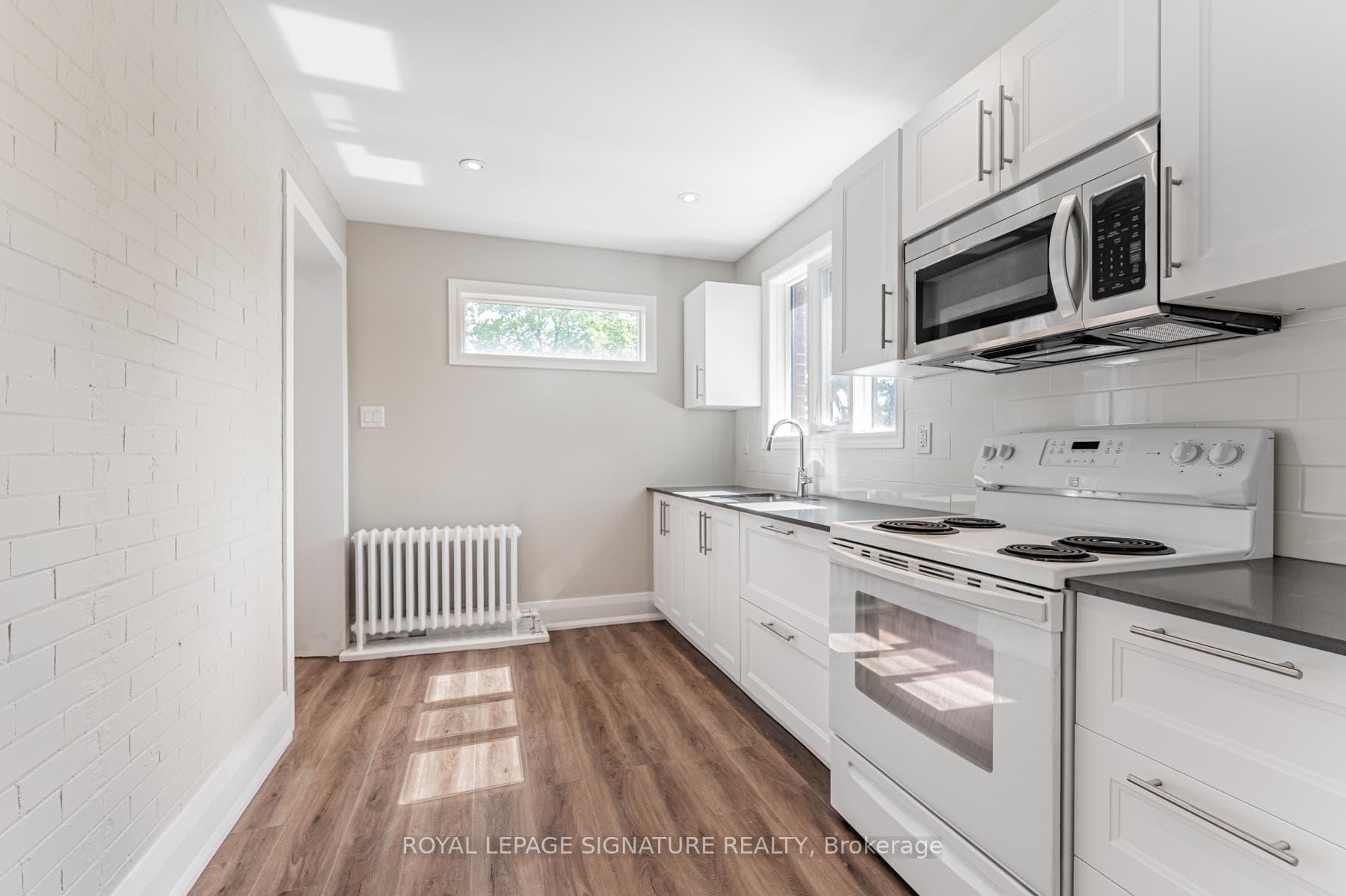 382 Palmerston Boulevard Unit 2A photo 10