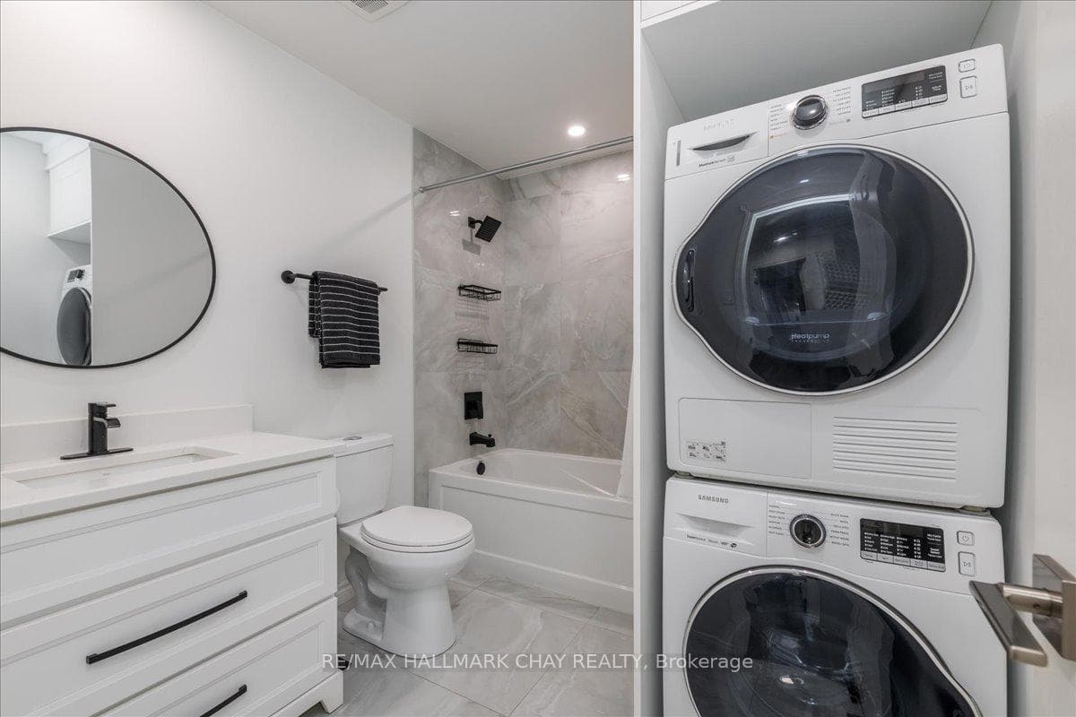 203 Calford Street photo 12