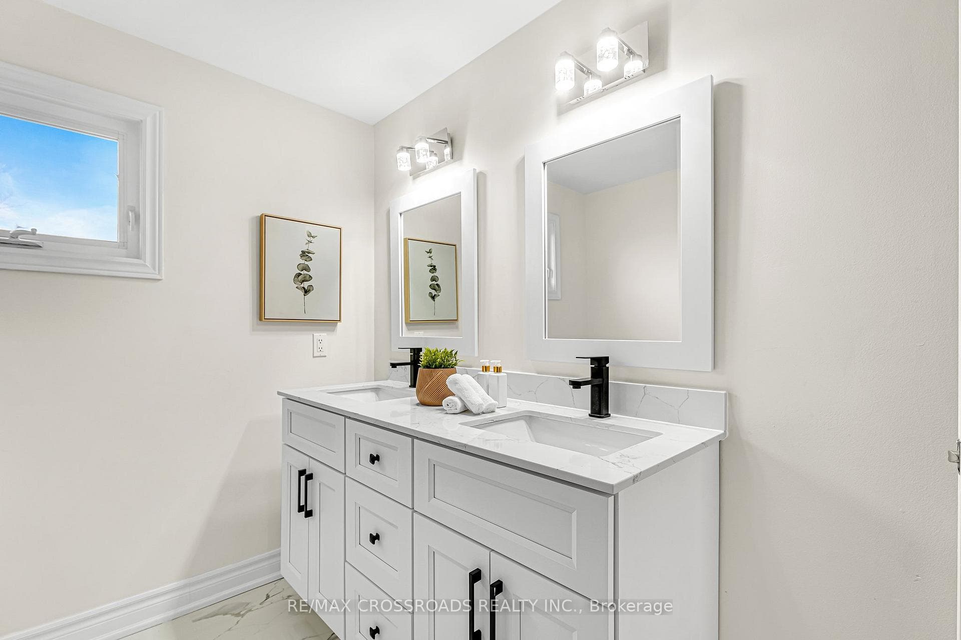 129 Daniels Crescent photo 28