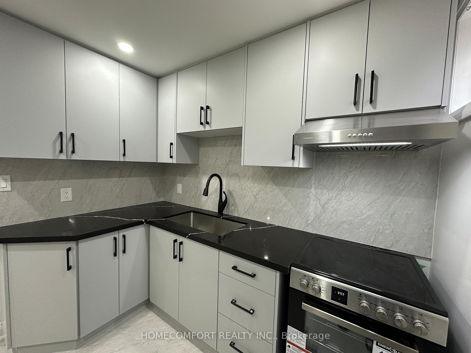 45 Ernest Avenue Unit Lower 1 photo 6