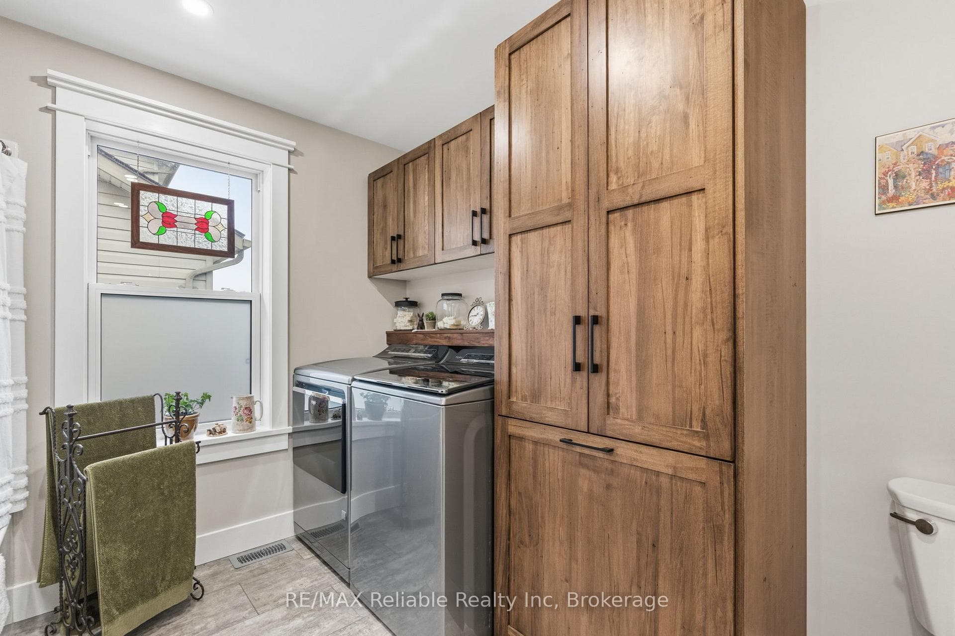 144 James Street photo 20