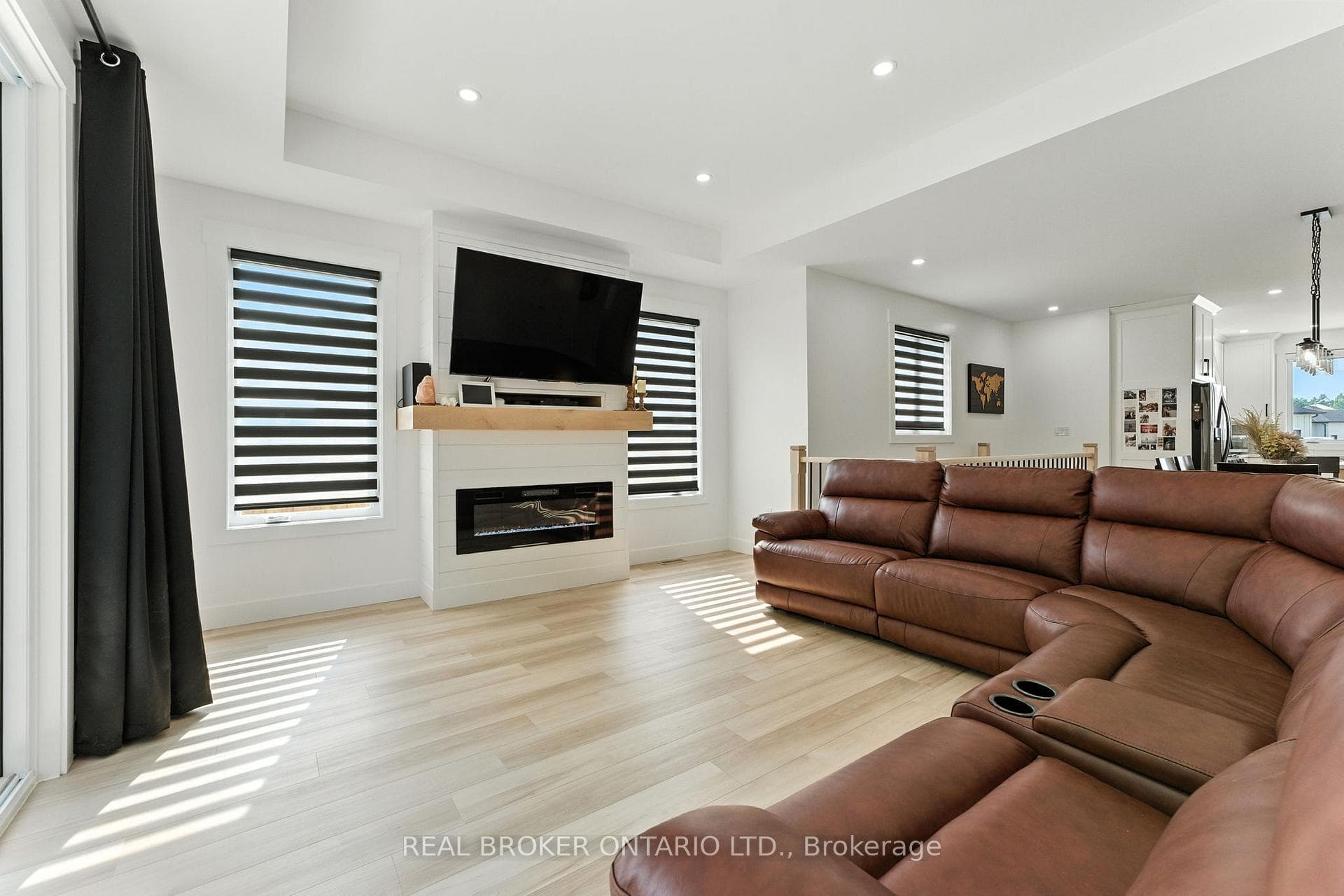 9 Macneil Court photo 12