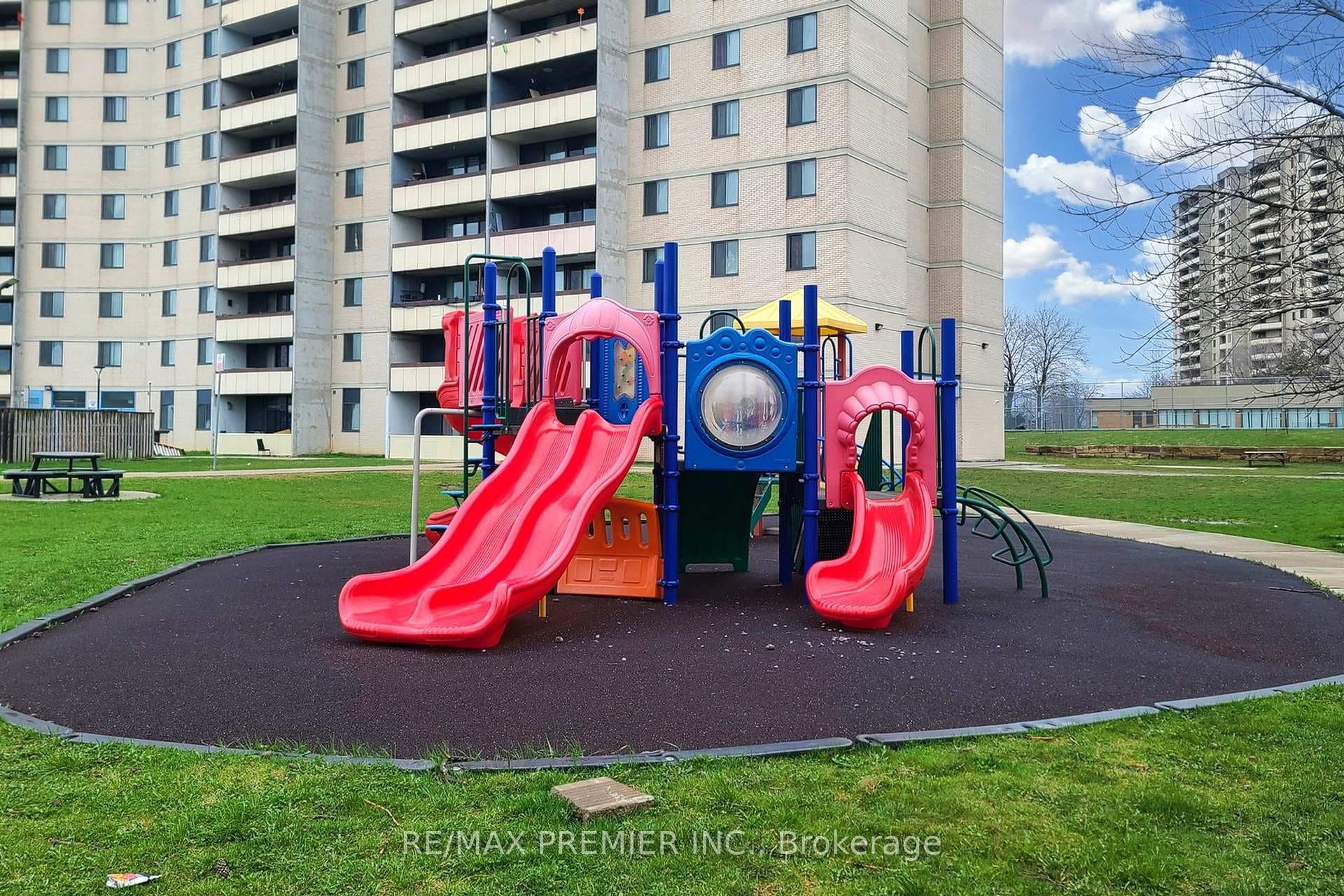 5 San Romano Way Unit 903 photo 38