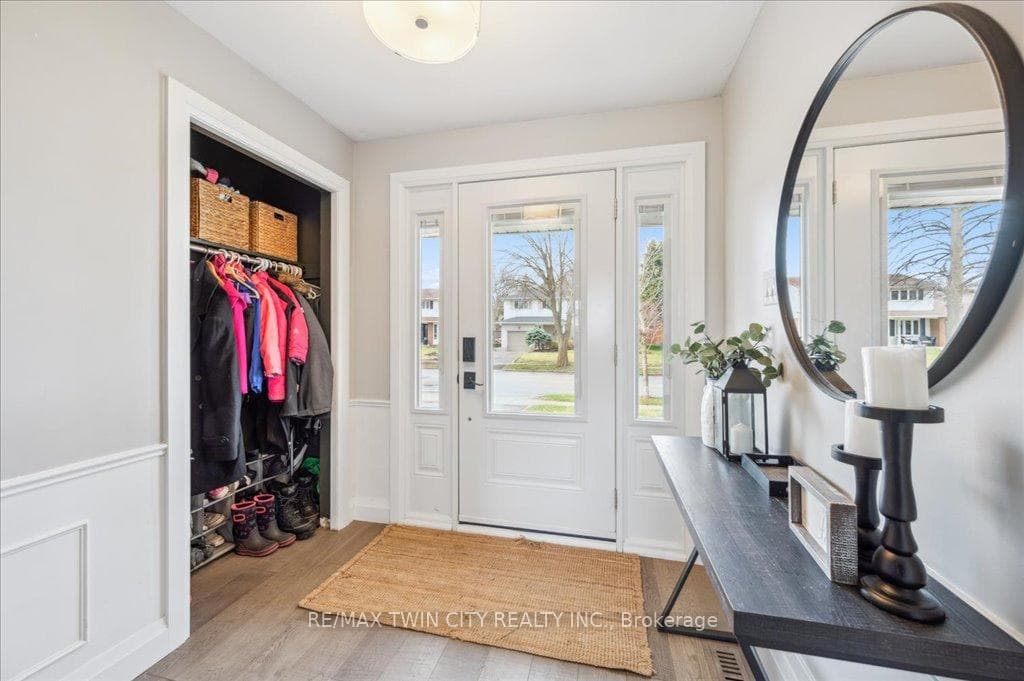 122 Forestwood Drive photo 6