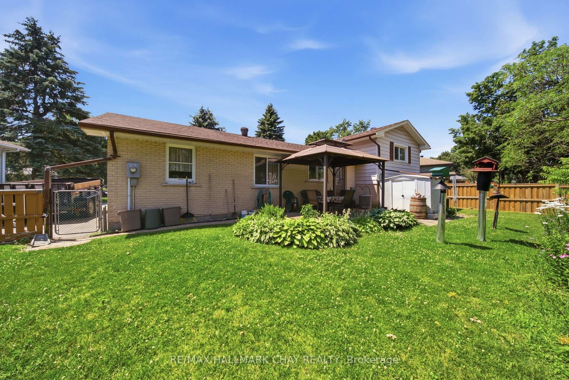 6 Highcroft Drive photo 26