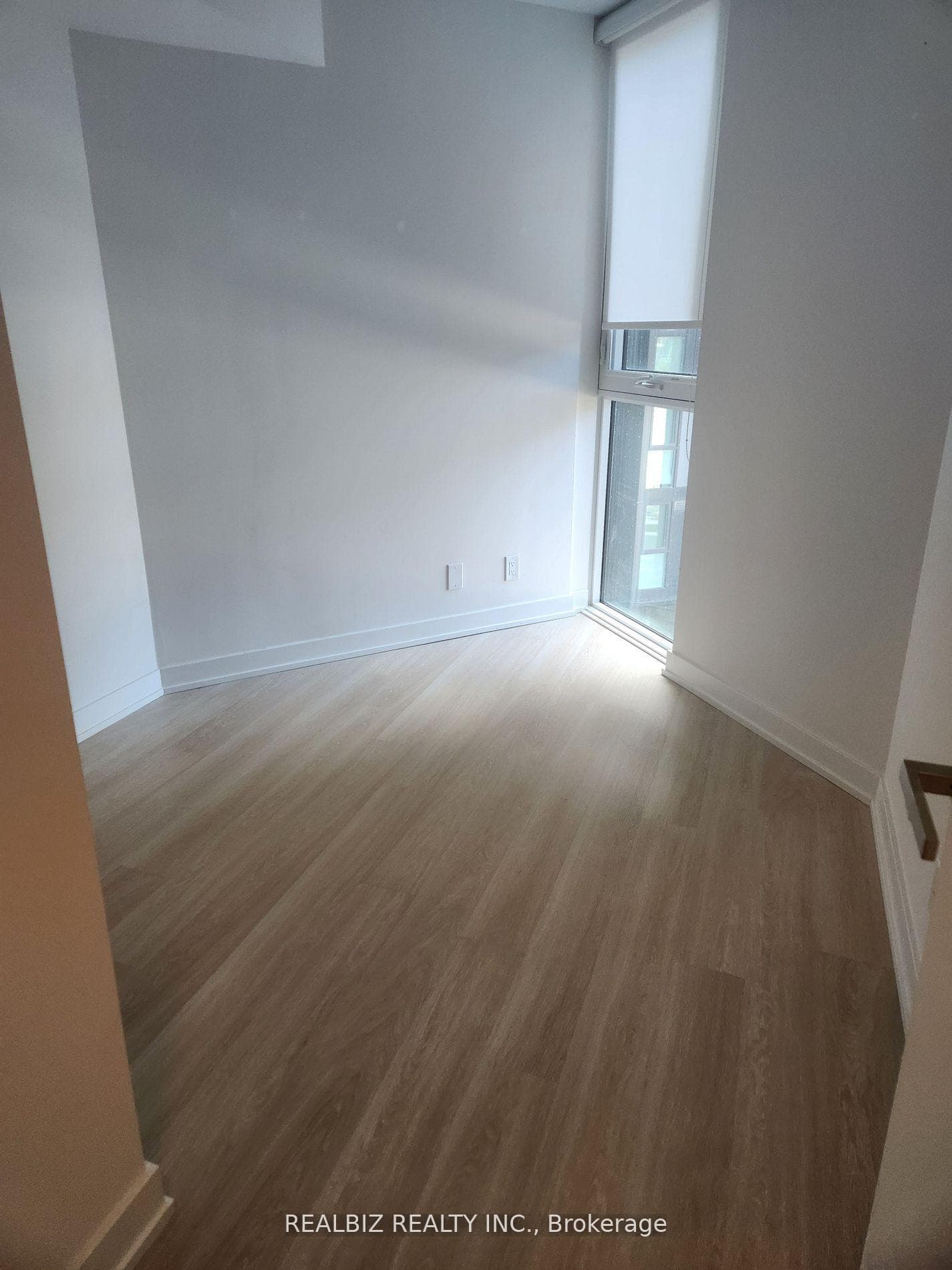30 Tretti Way Unit 403 photo 7