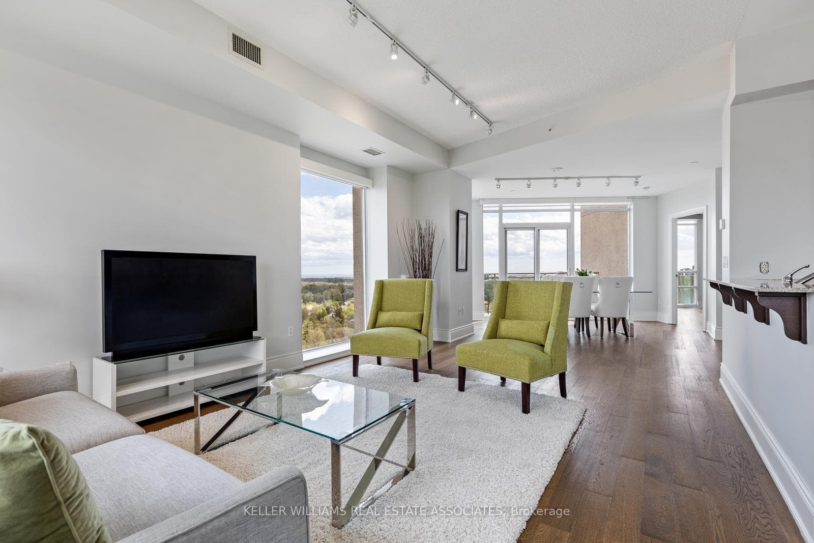 1665 The Collegeway N/A Unit 2105 photo 2