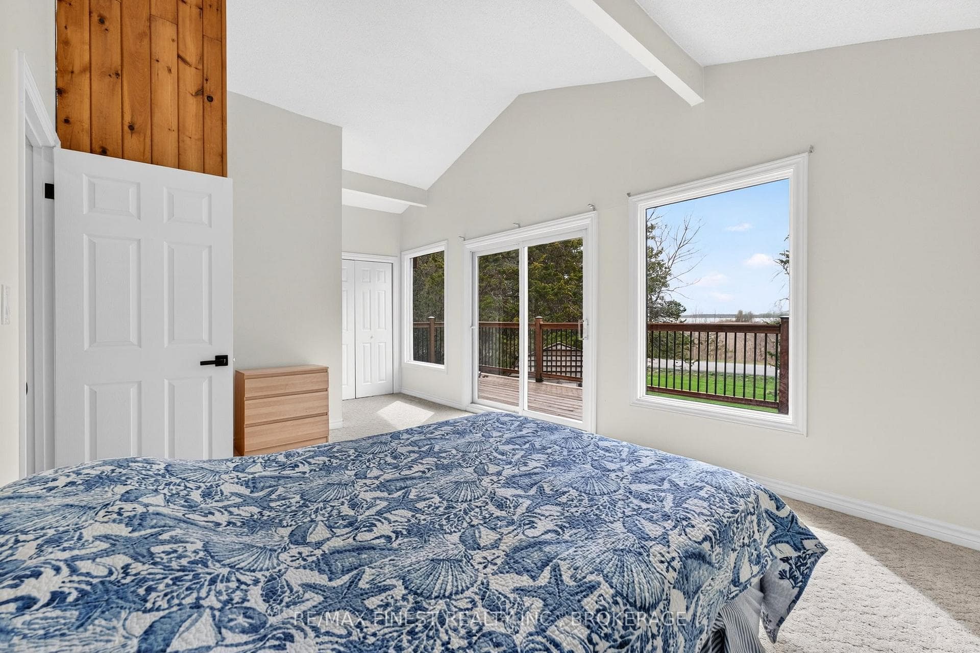 8 Sunrise Court photo 9