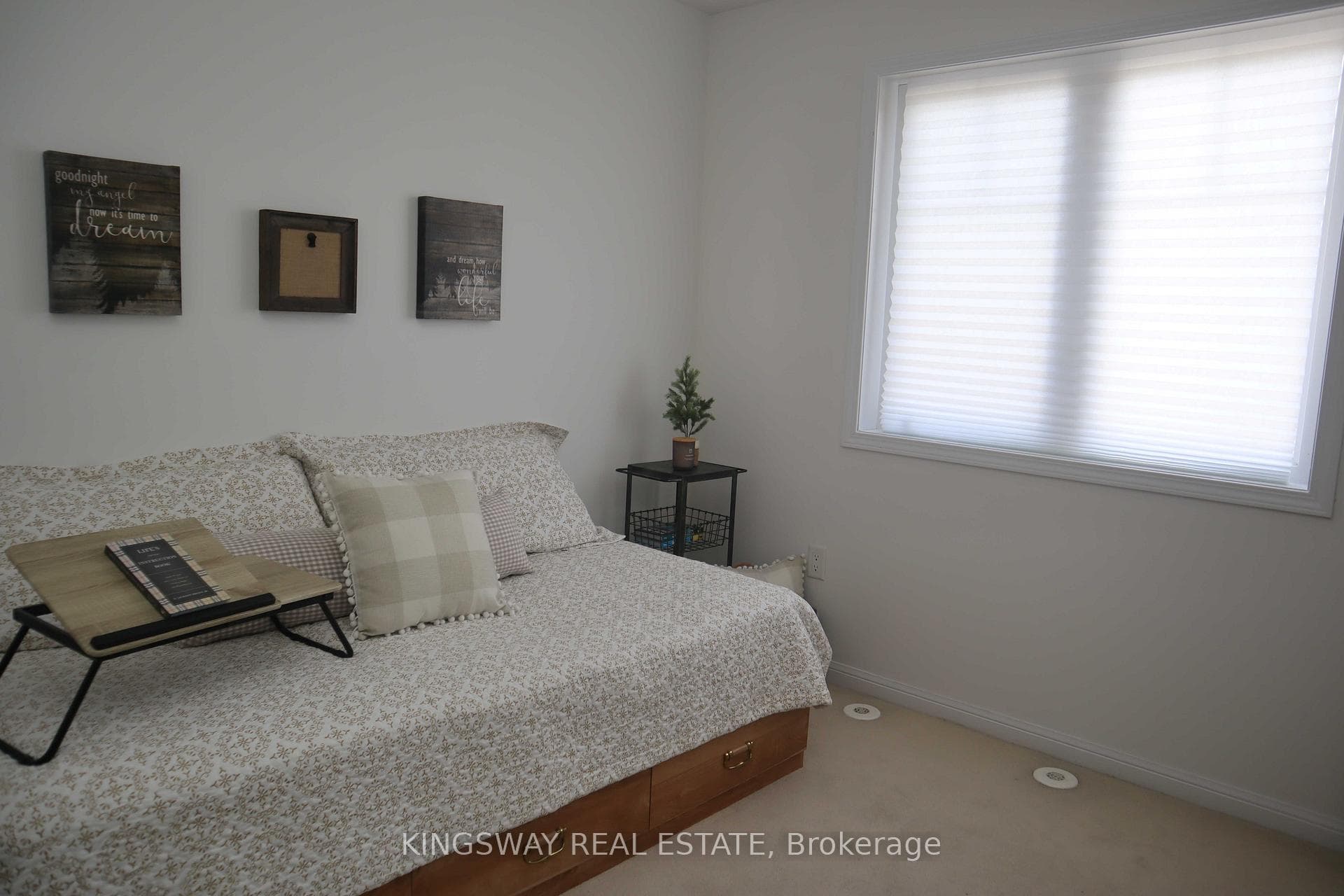 836 Herman Way photo 24