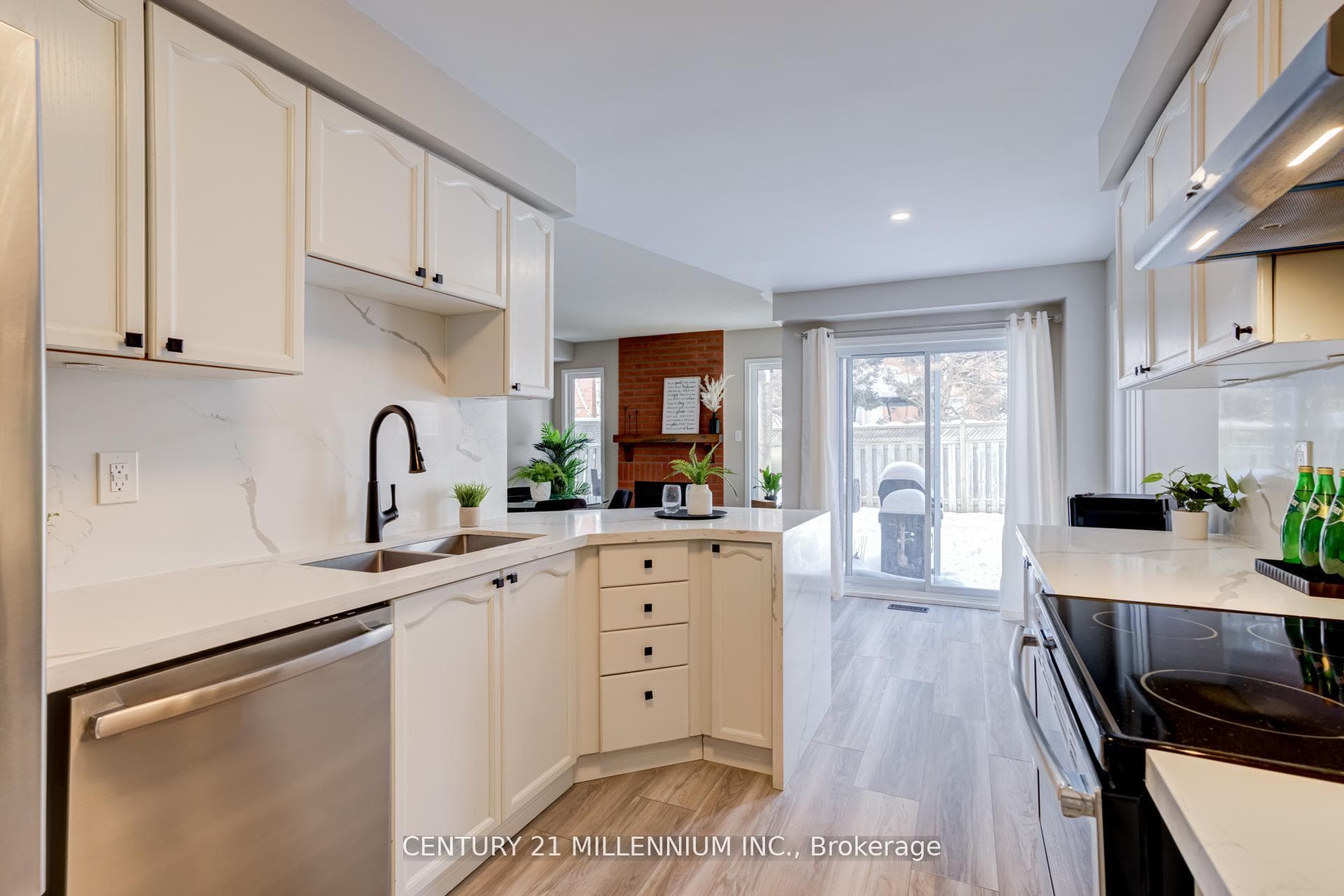 327 Perry Road photo 12