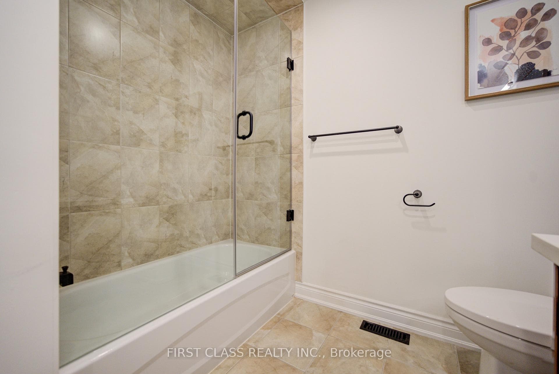 718 Peter Hall Drive photo 31