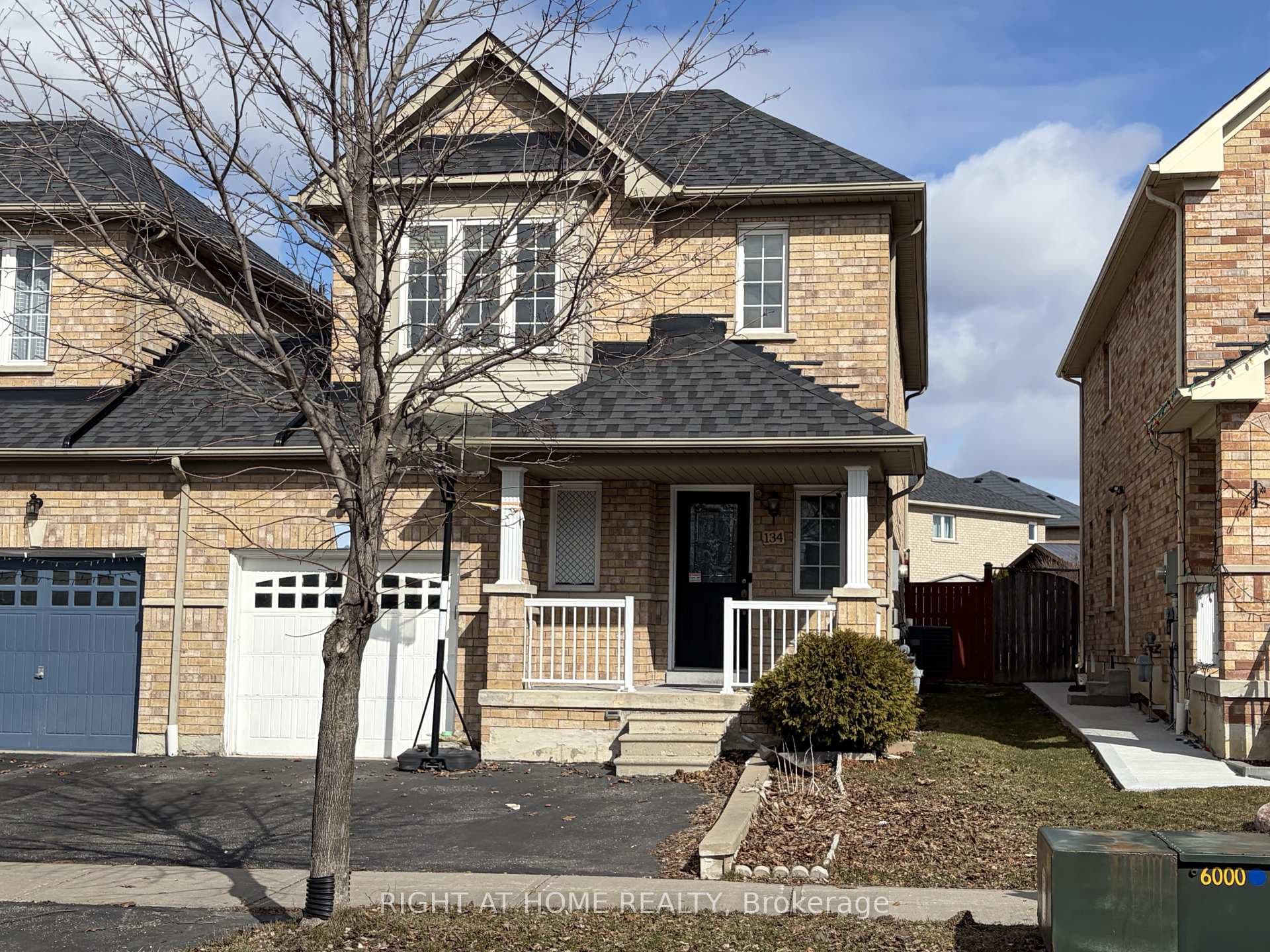 134 Fencerow Drive photo 1