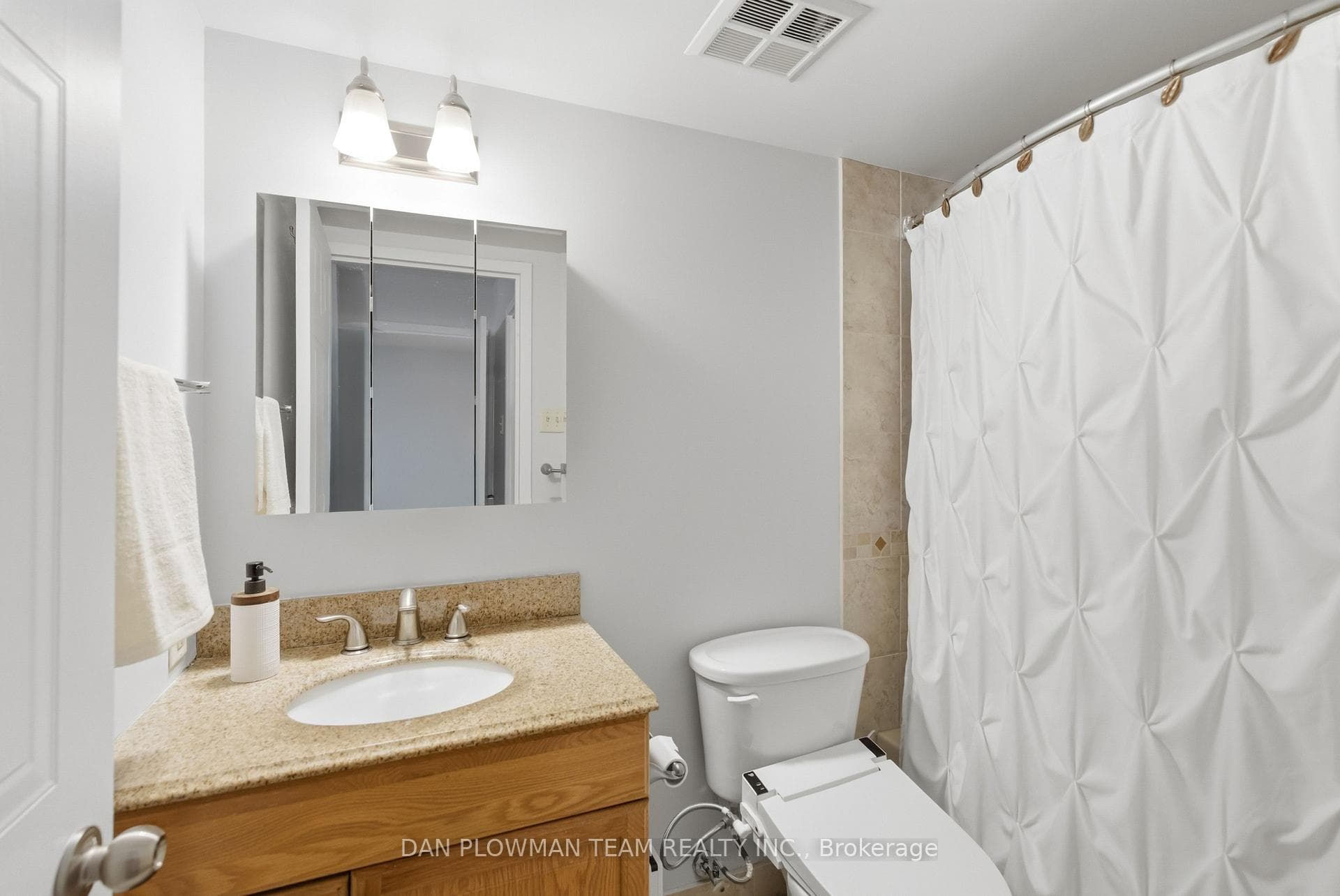 1665 Pickering Parkway Unit 314 photo 20