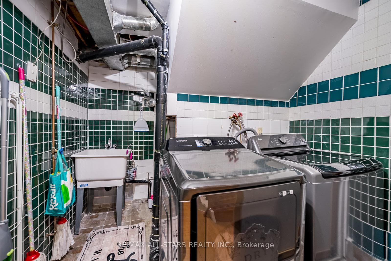 60 Hanson Road Unit 117 photo 30