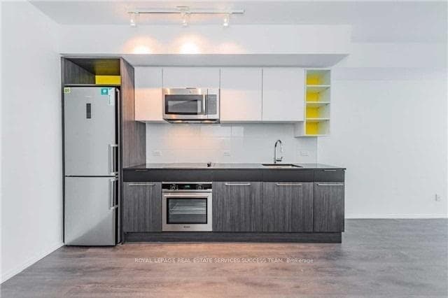 68 Shuter Street Unit 1007 photo 5