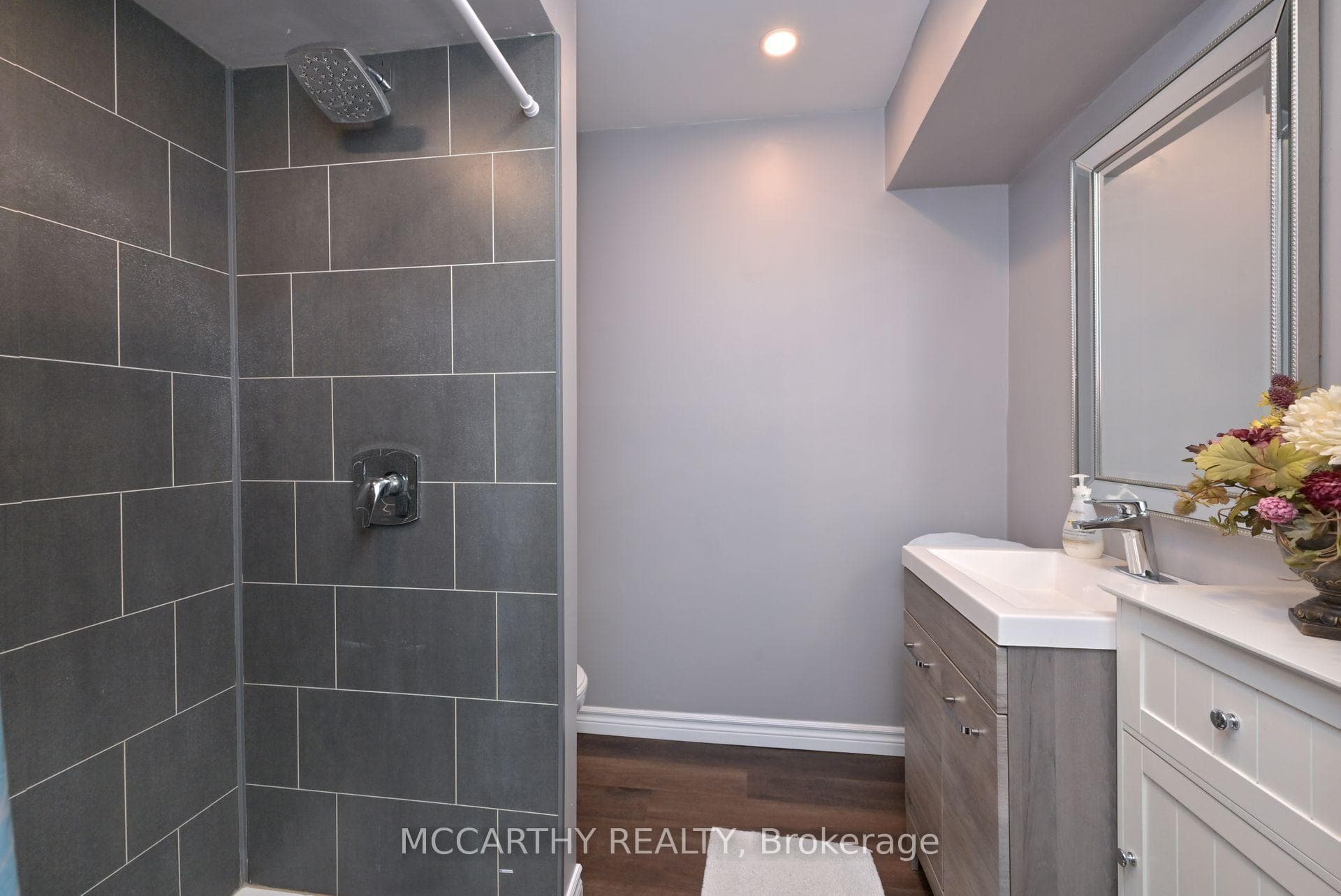 225 Berry Street photo 25