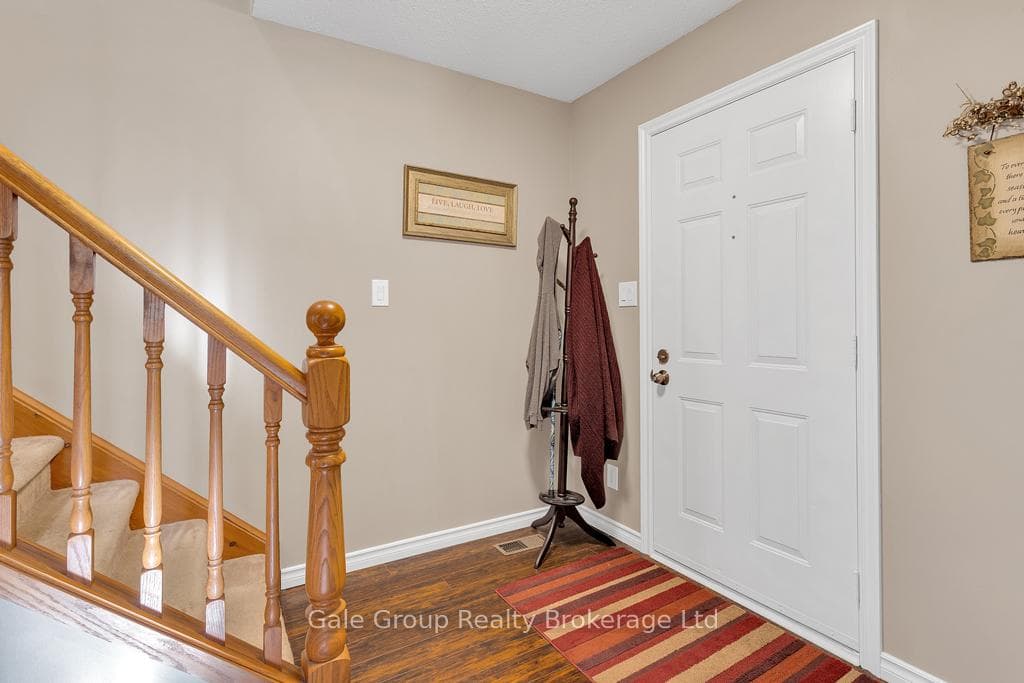 1 Cardinal Drive photo 4