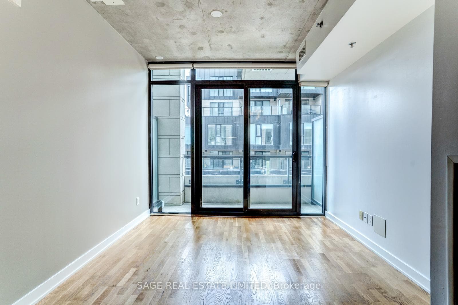 8 Dovercourt Road Unit 321 photo 9