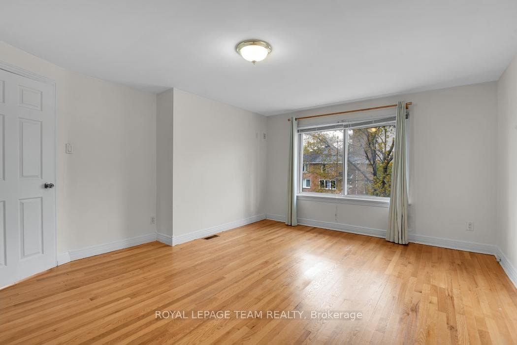 1104 Apolydor Avenue photo 18