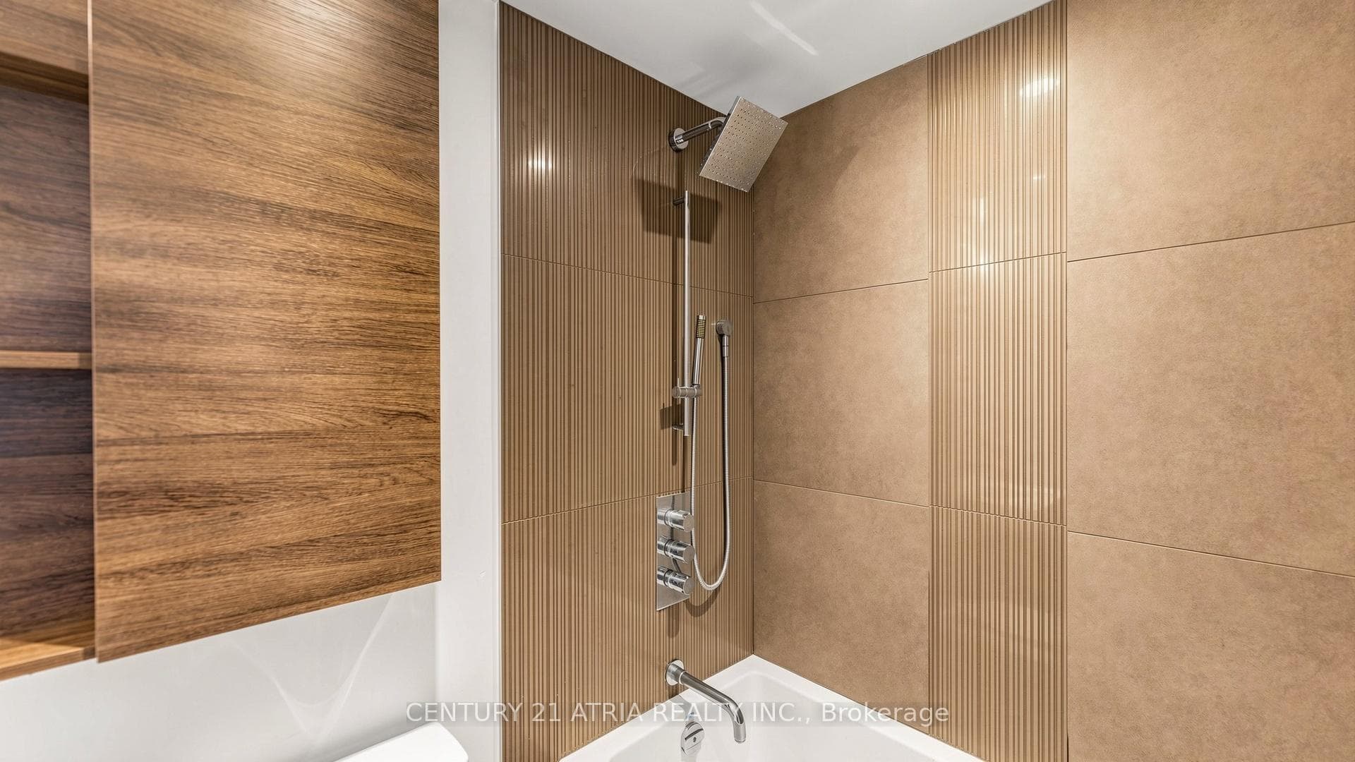 5 St Joseph Street Unit 3711 photo 14