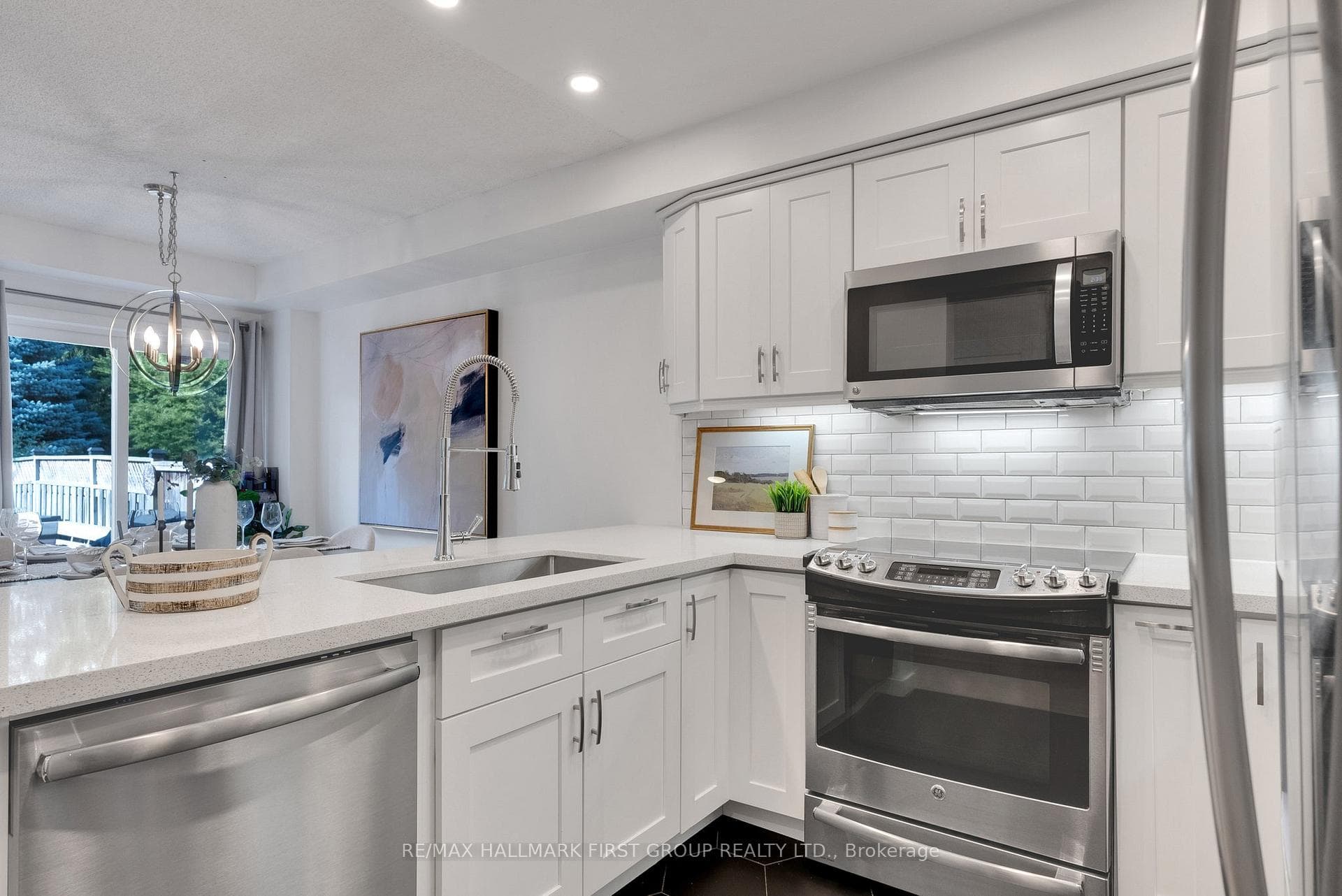 32 Sprucedale Way photo 4
