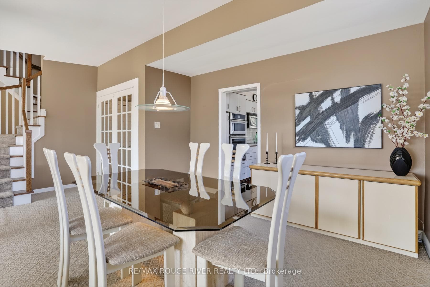 250 Ridgewood Road photo 4