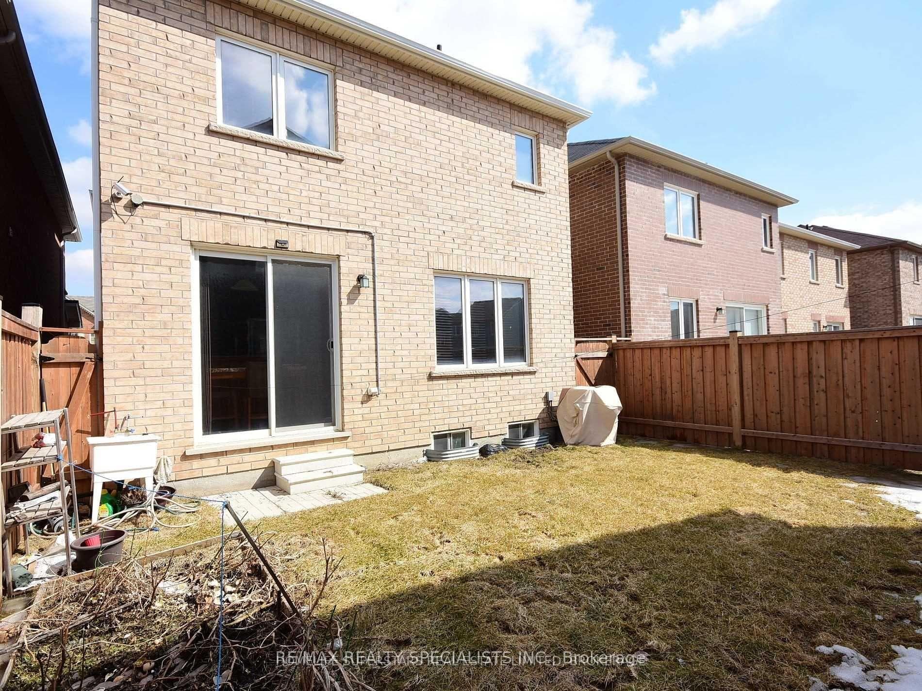 94 Robert Parkinson Drive photo 20