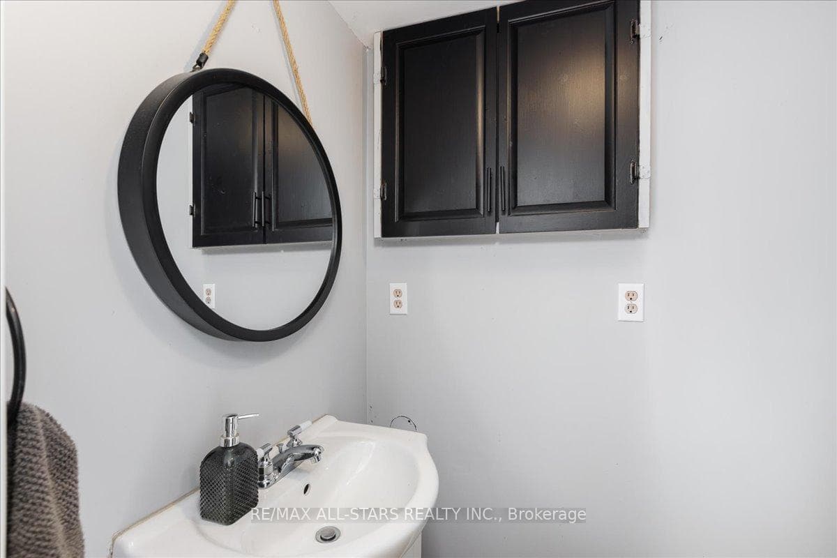 191 Spring Road photo 15