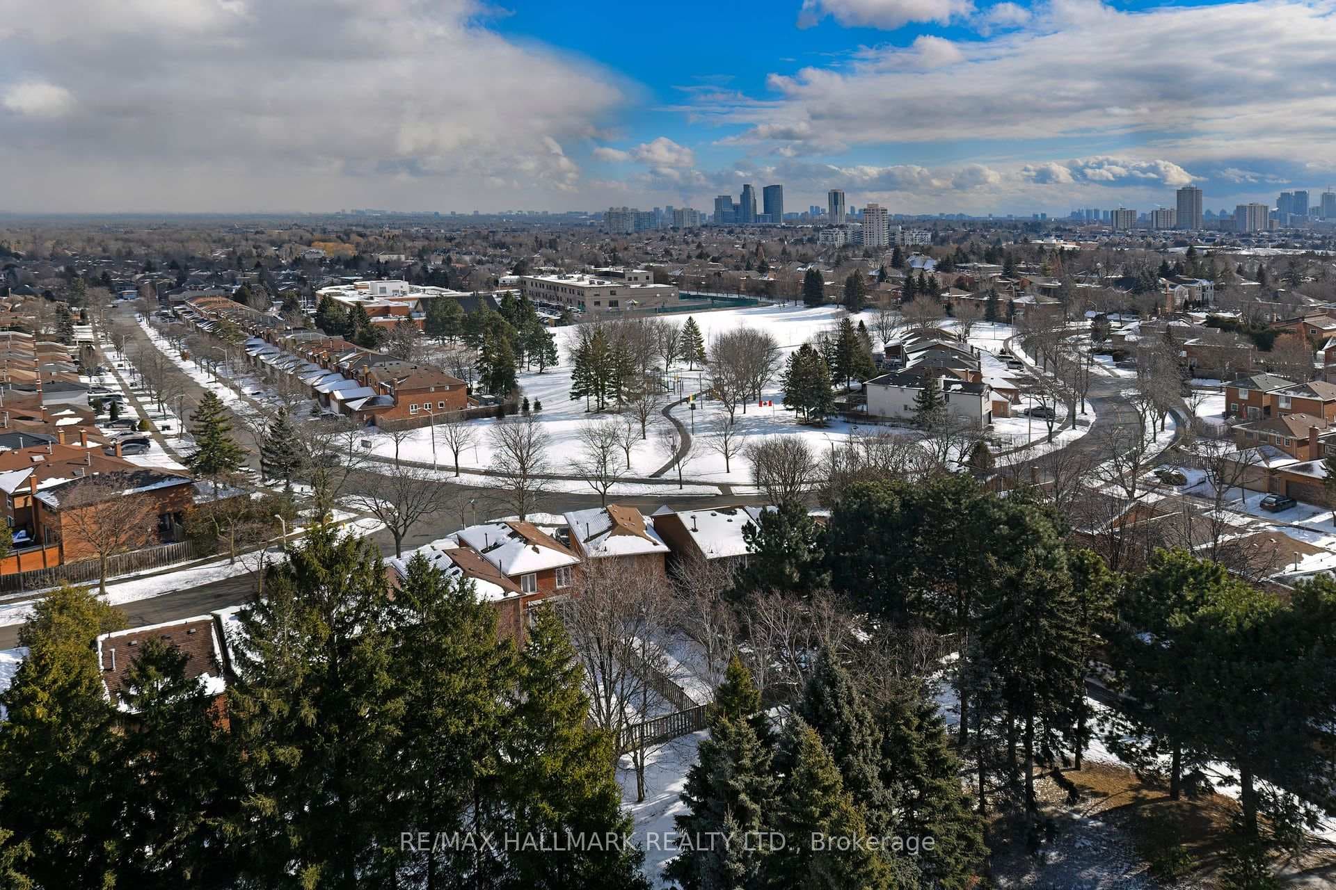 Large South East Facing Balcony-Unobstructed View