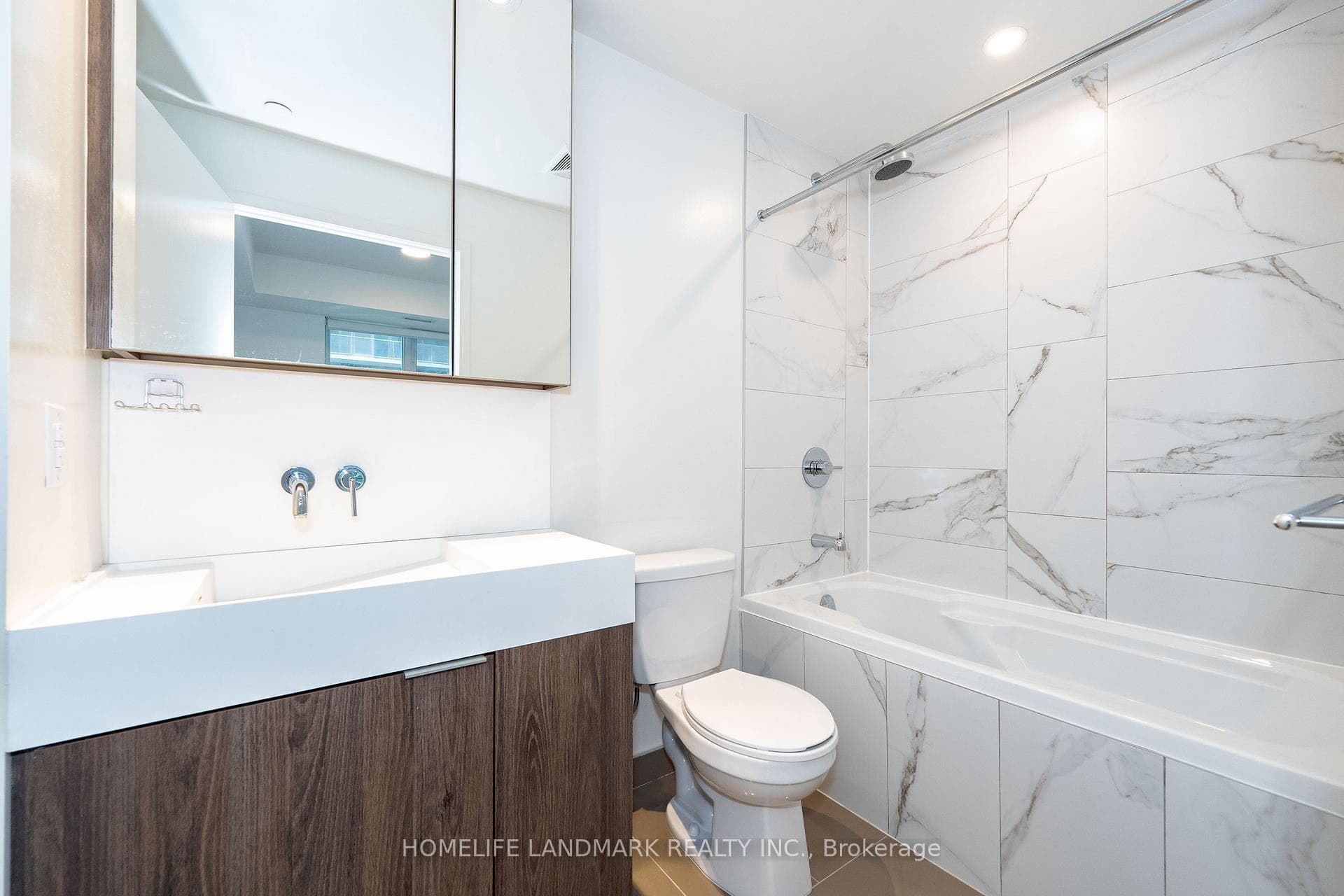 15 Lower Jarvis Street Unit 2013 photo 11