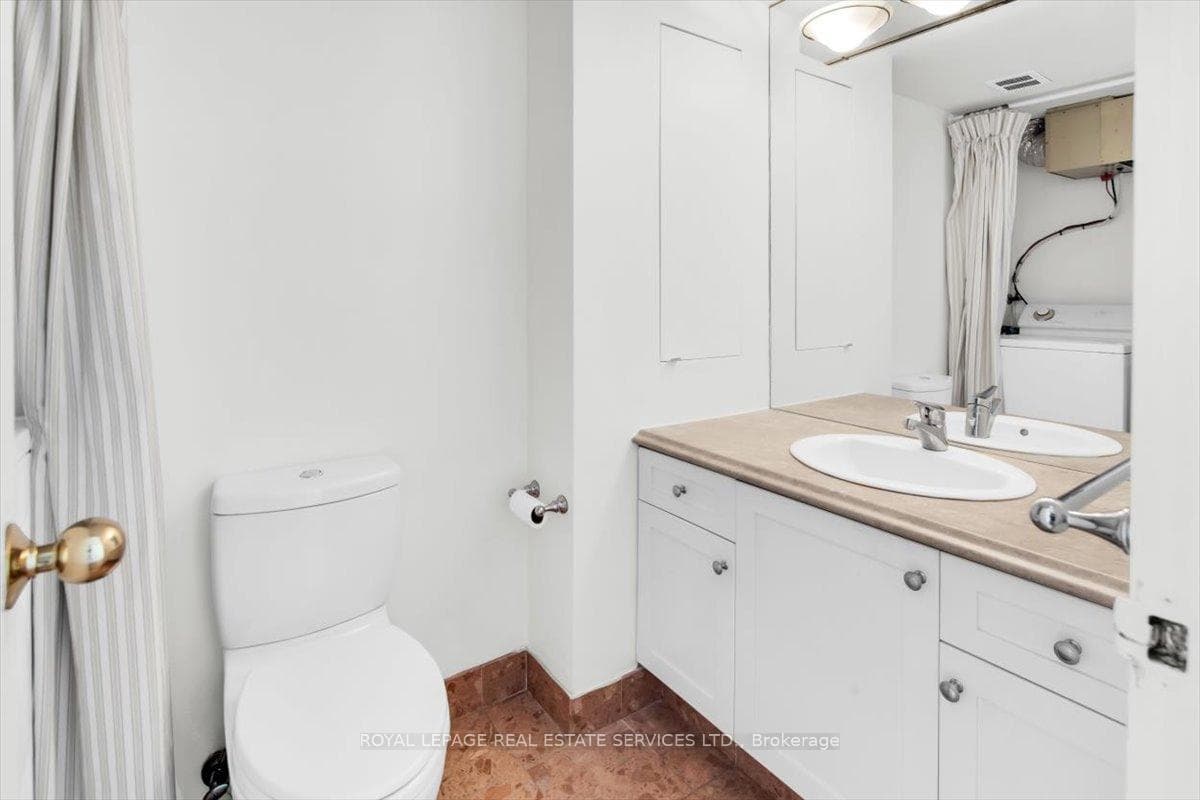 190 St George Street Unit 1005 photo 4