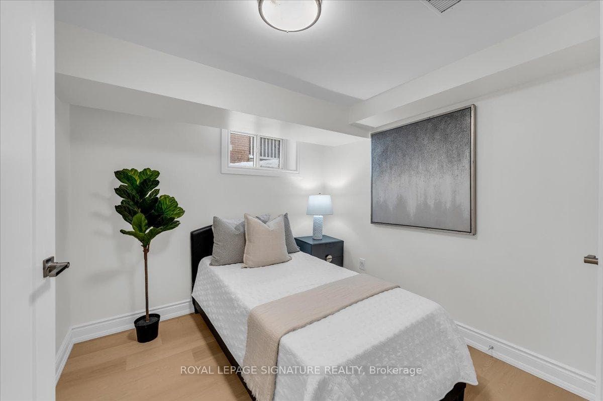 88 Crocus Drive photo 32