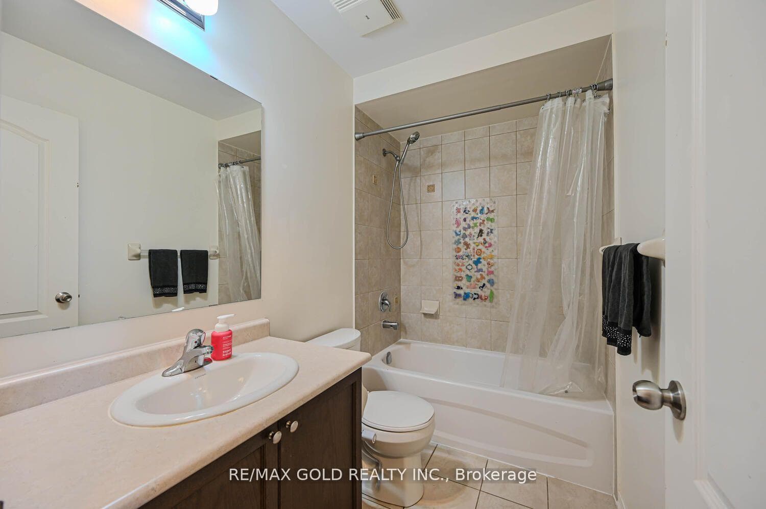 132 Sussexvale Drive photo 24
